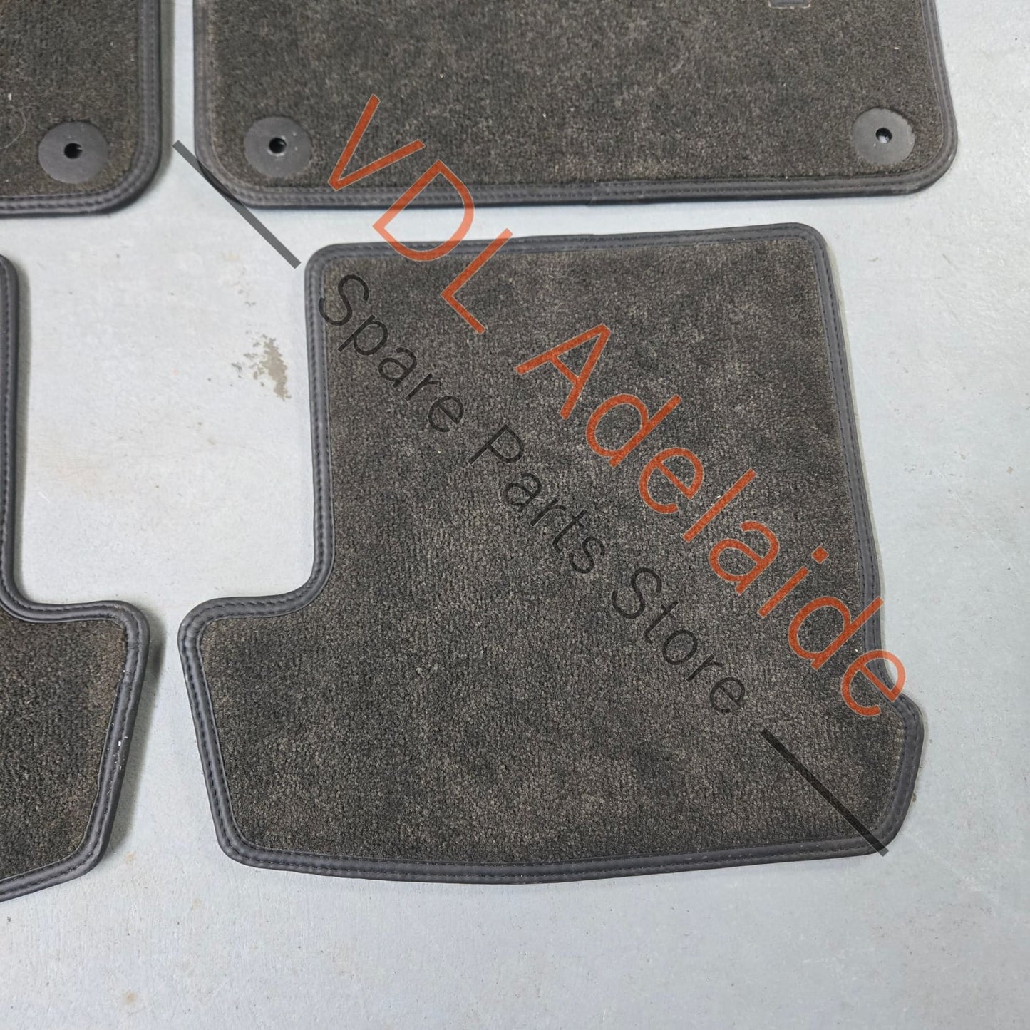     Porsche 911 991 Genuine OEM Set of Carpet Mats 13xxxkm