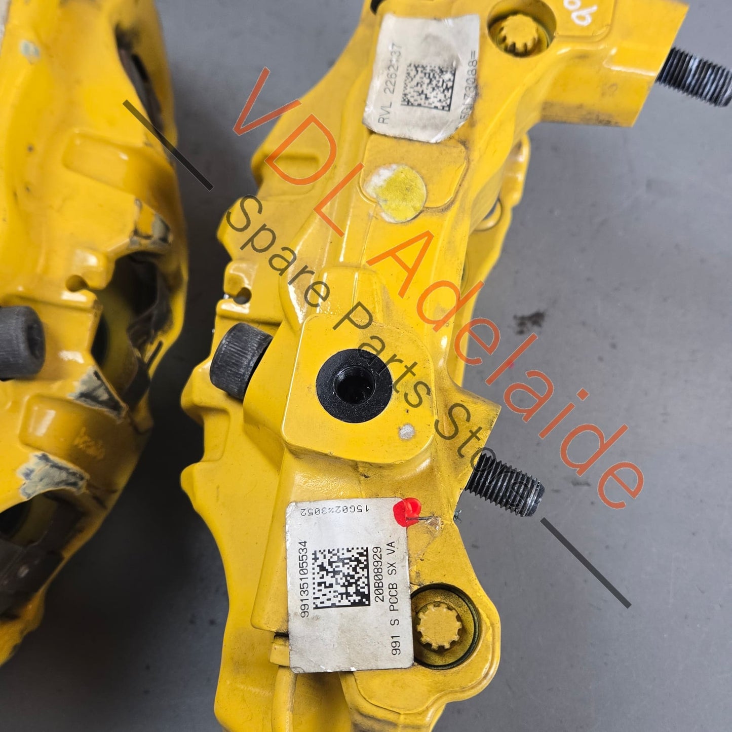 99135142534 99135142634 99135142531 99135142631 Porsche 911 Carbon Ceramic PCCB Front Brake Caliper Set 99135142534 99135142634