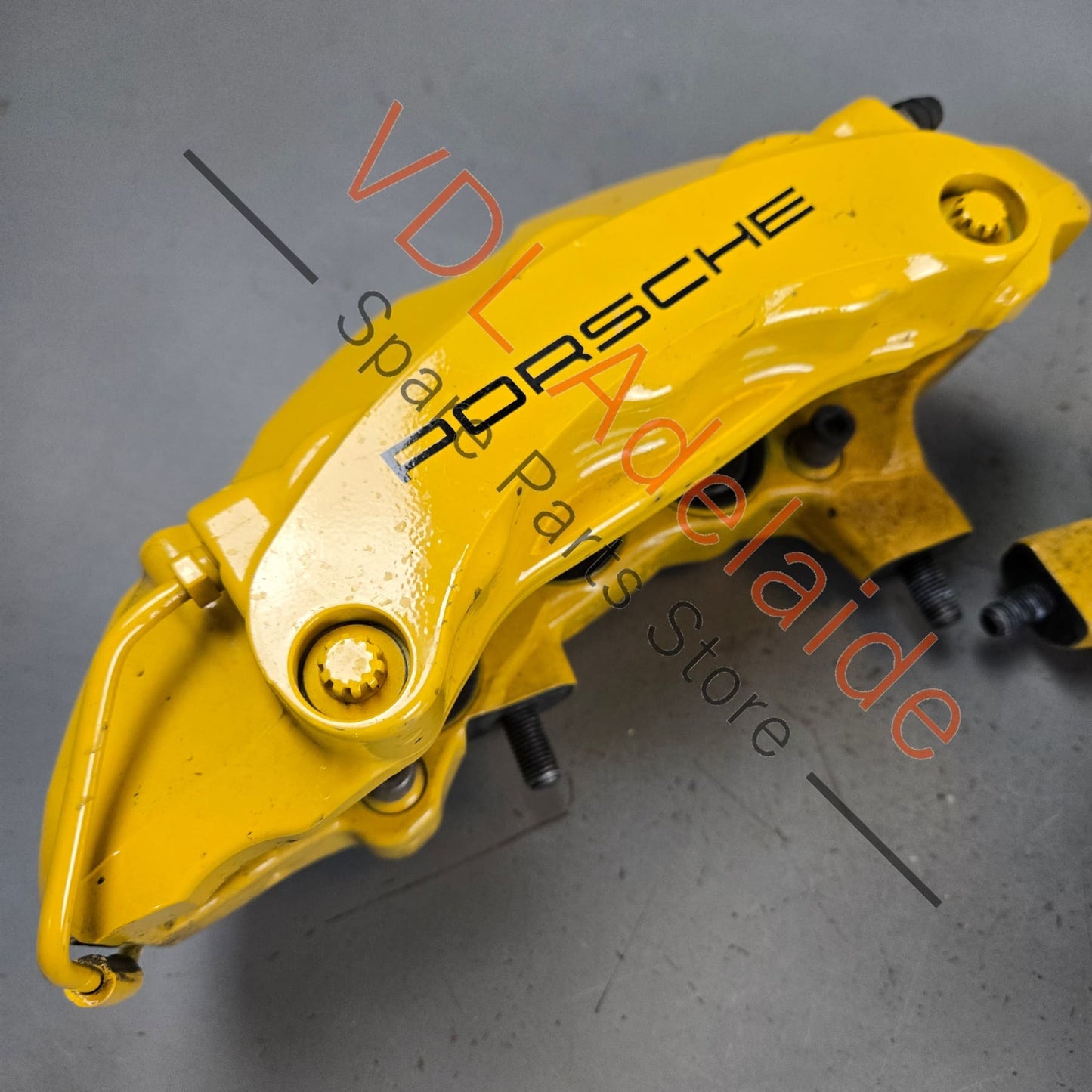 99135142534 99135142634 99135142531 99135142631 Porsche 911 Carbon Ceramic PCCB Front Brake Caliper Set 99135142534 99135142634