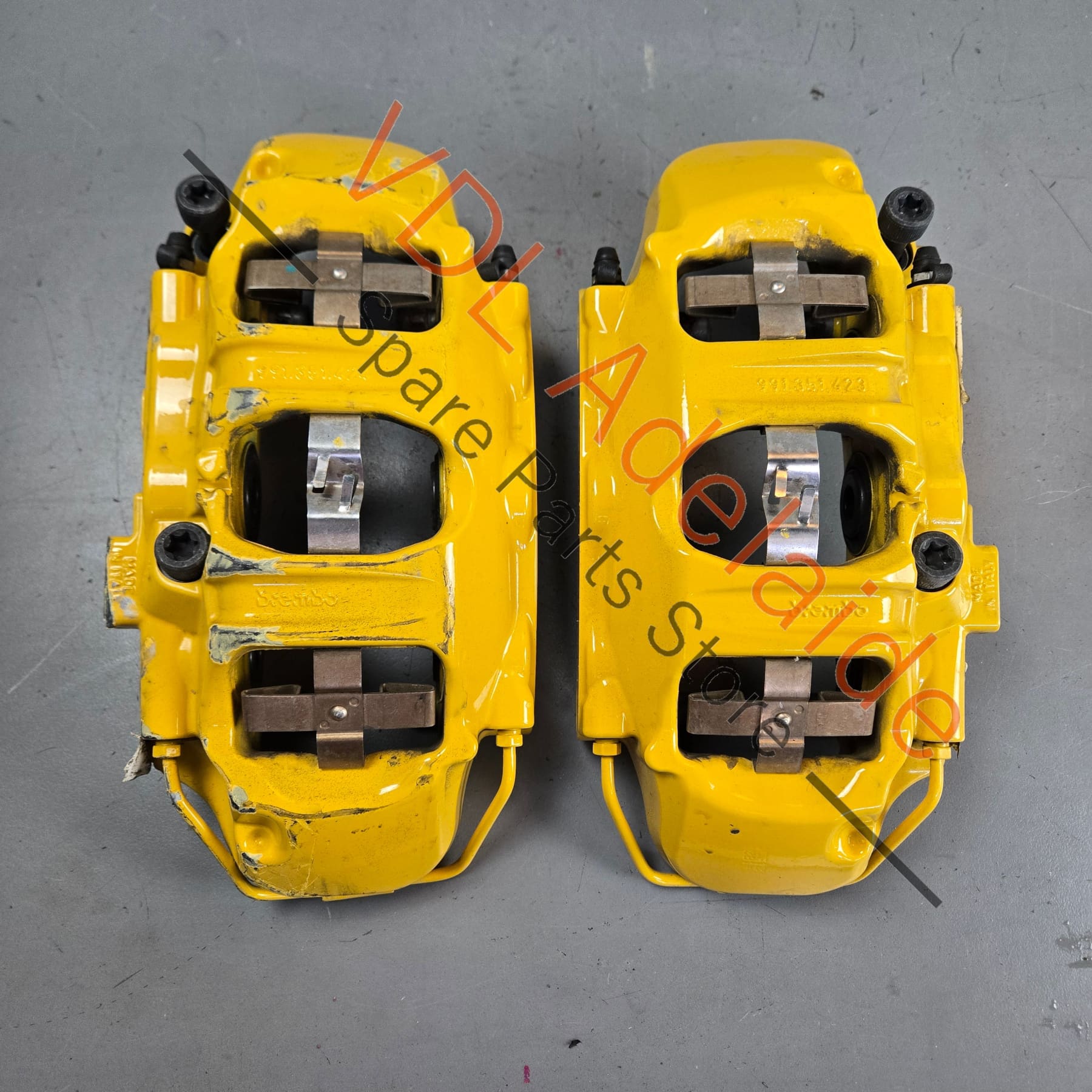 99135142534 99135142634 99135142531 99135142631 Porsche 911 Carbon Ceramic PCCB Front Brake Caliper Set 99135142534 99135142634