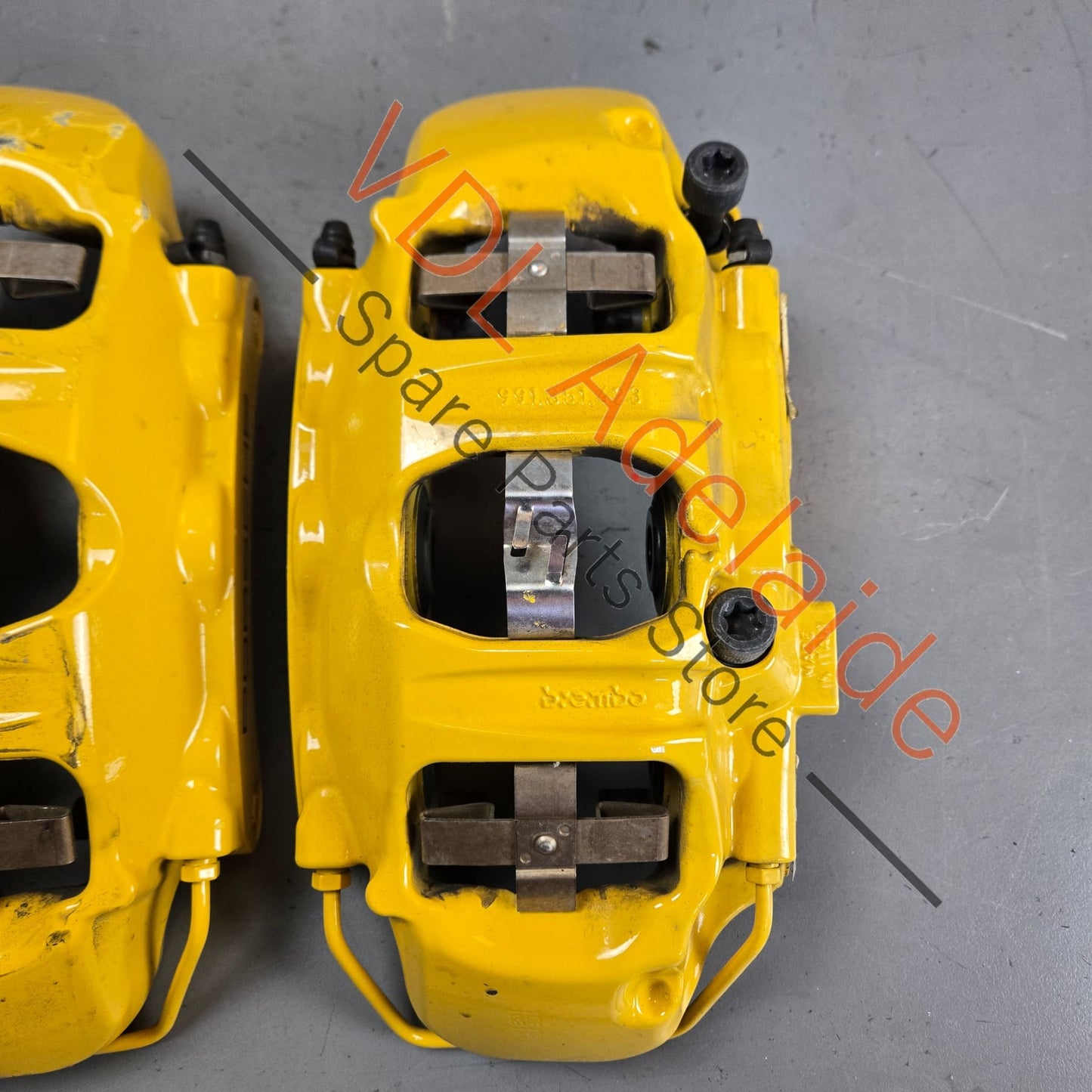99135142534 99135142634 99135142531 99135142631 Porsche 911 Carbon Ceramic PCCB Front Brake Caliper Set 99135142534 99135142634