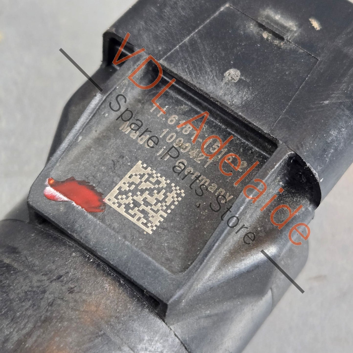 298609403 97035209105   Porsche 911 Electric Park Brake Solenoid Motor 97035209105 298609403