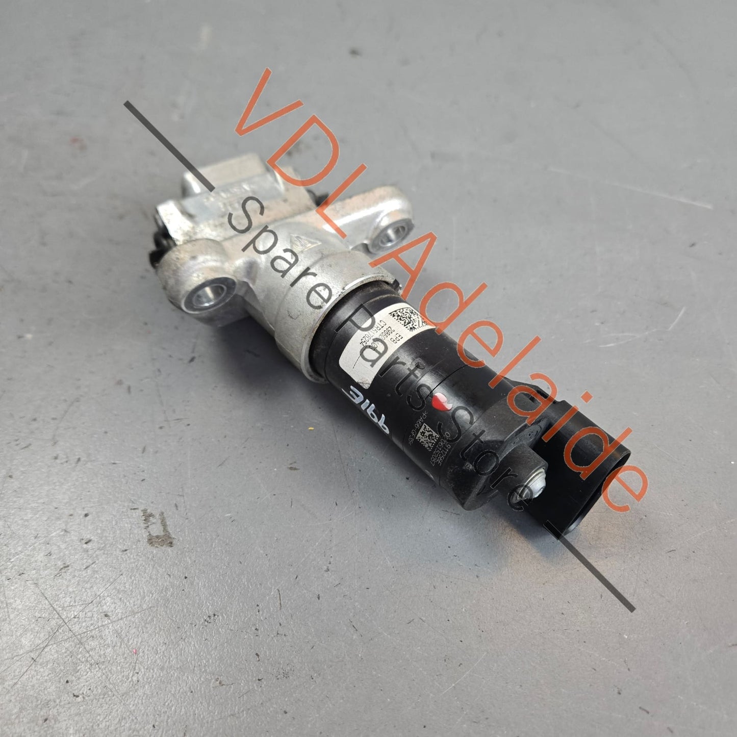 298609403 97035209105   Porsche 911 Electric Park Brake Solenoid Motor 97035209105 298609403