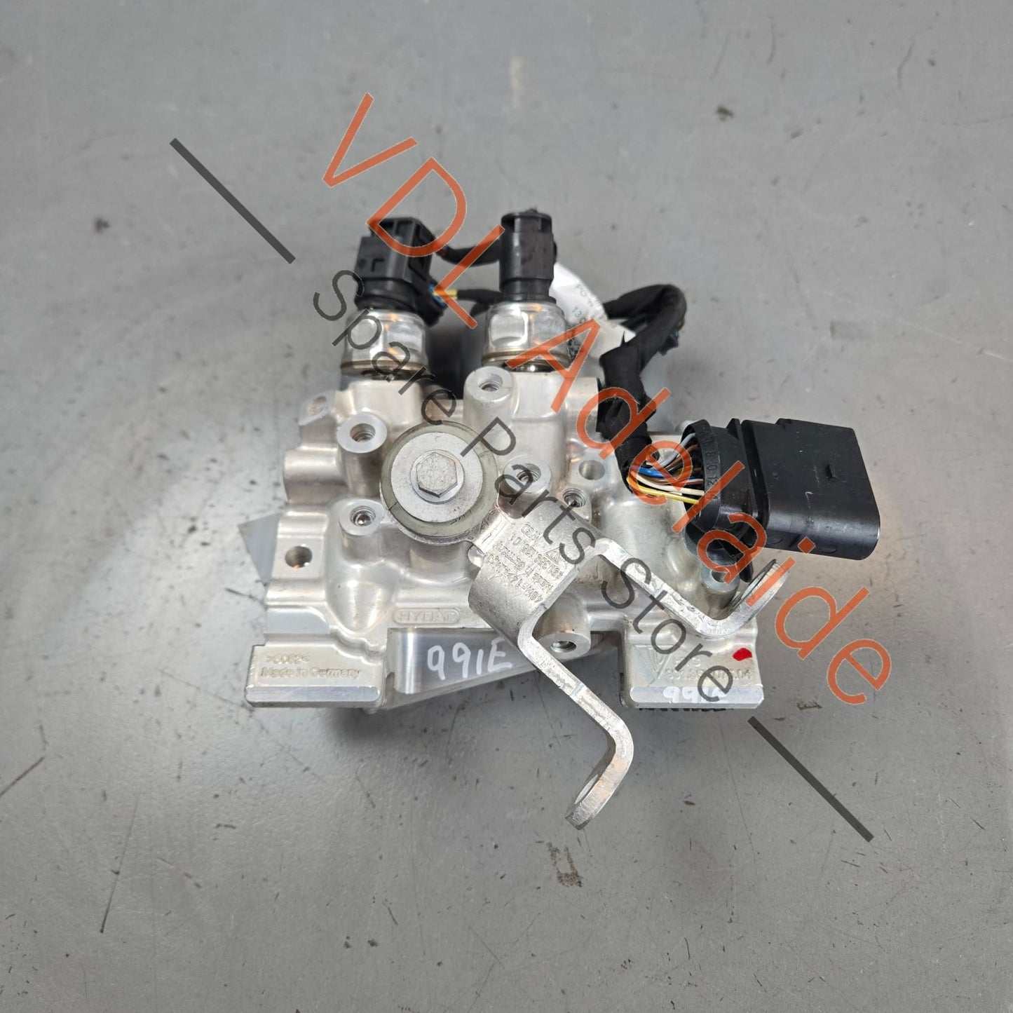 99135907504 99135907502 99135907503  Porsche 911 PDCC Valve Block Chassis Control Front 99135907504 13xxxkm