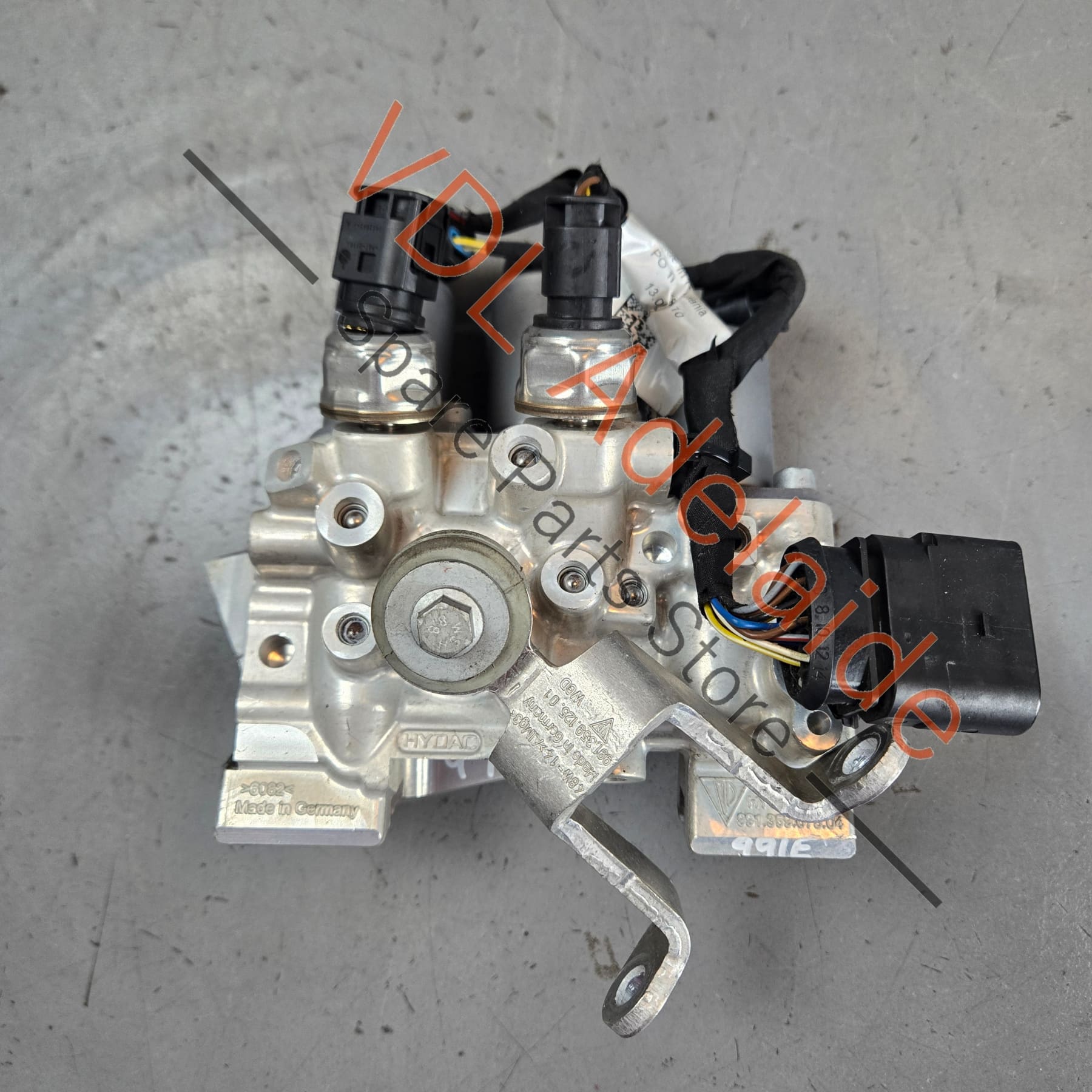 99135907504 99135907502 99135907503  Porsche 911 PDCC Valve Block Chassis Control Front 99135907504 13xxxkm