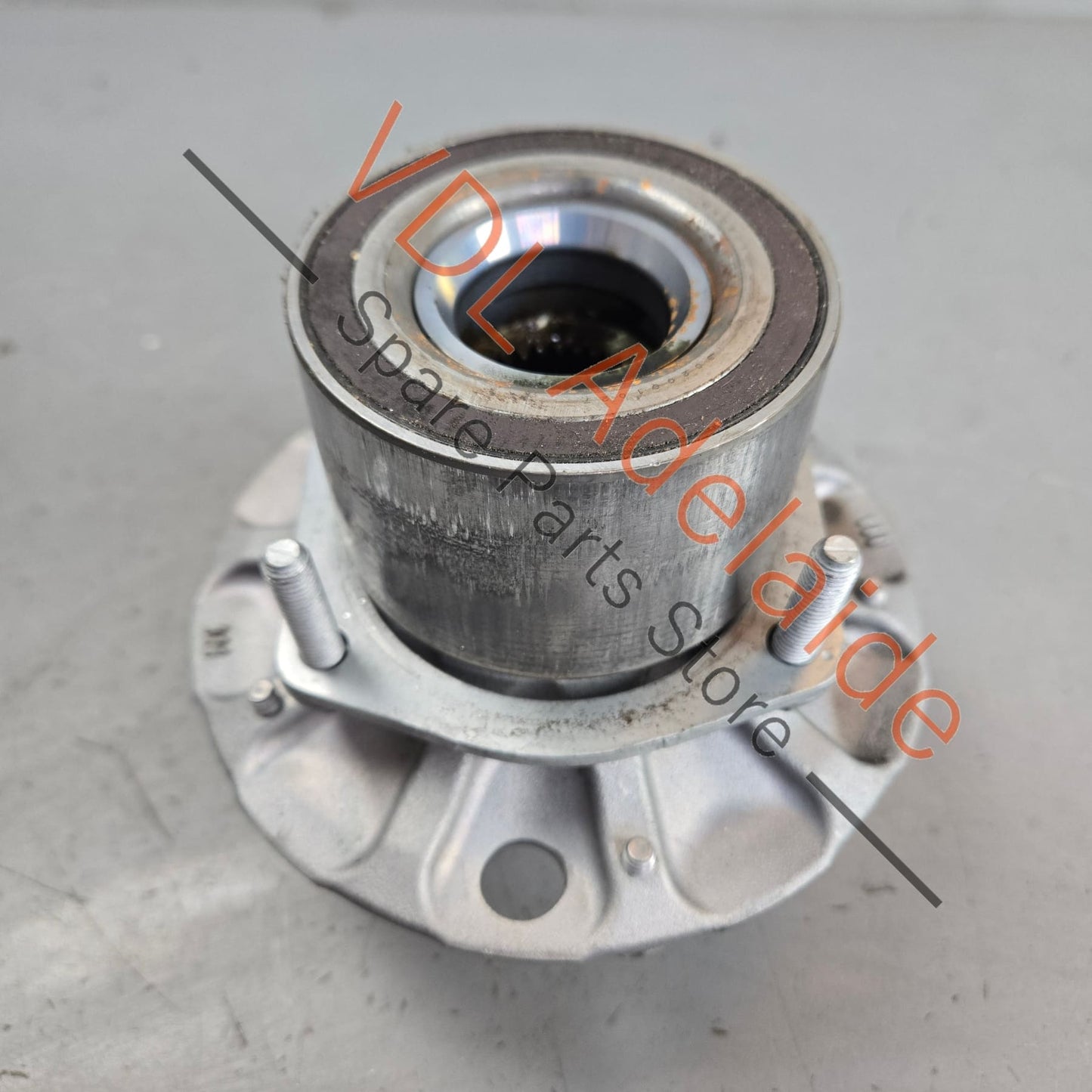 9P1407581A 99134160700   Porsche 911 Centrelock Wheel Hub Rear 99133160700 PAE407621