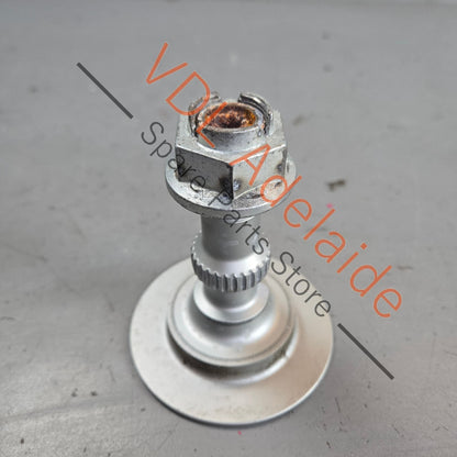99734113100    Porsche 911 Wheel Hub Retaining Bolt 99734113100