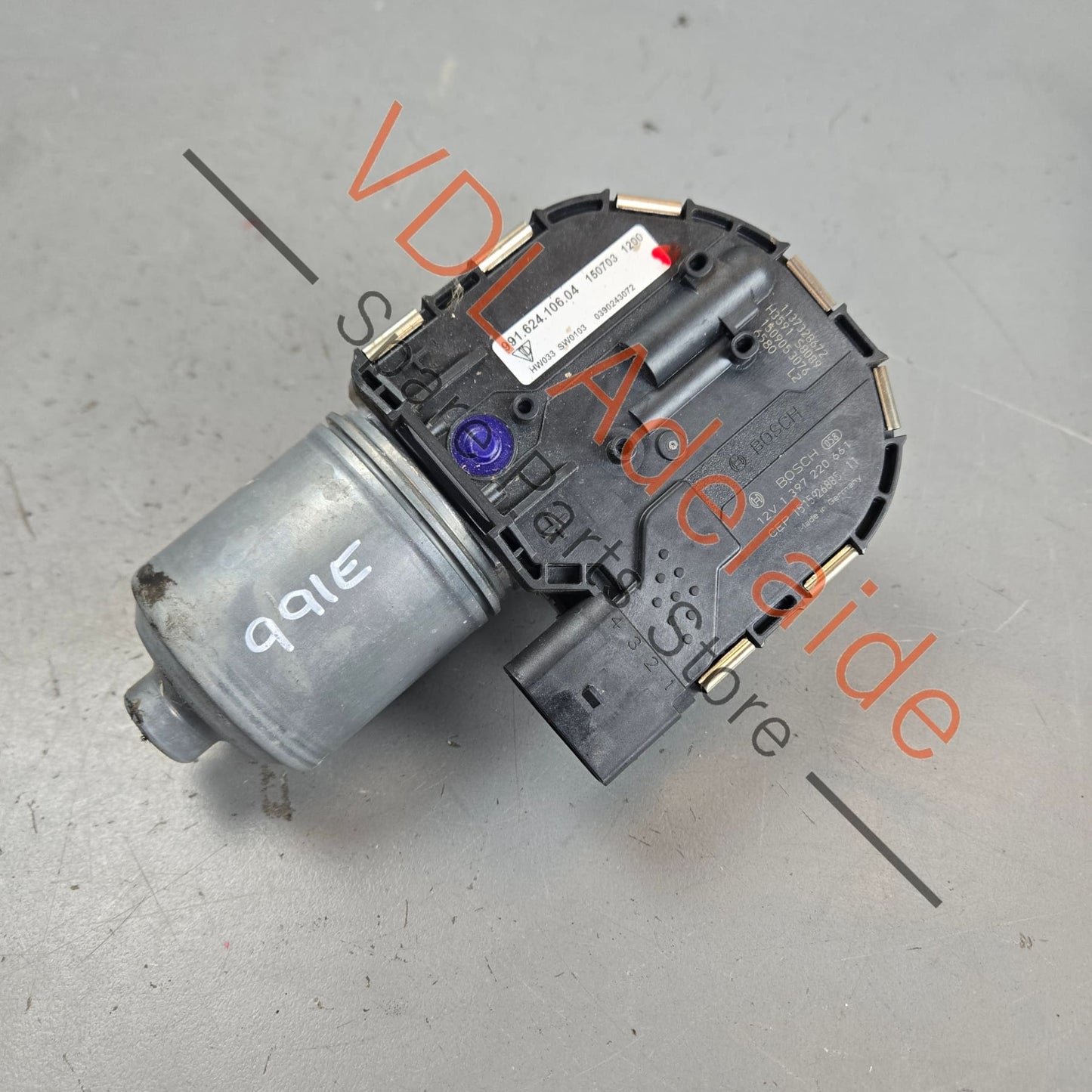 99162410604    Porsche 911 991 Windscreen Wiper Motor 99162803604