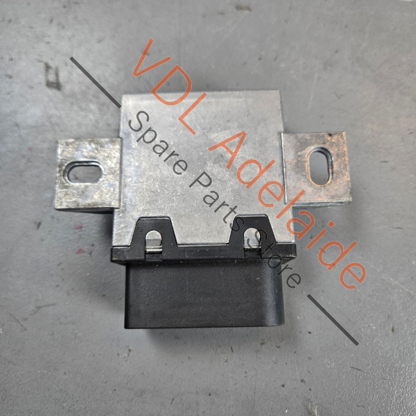 99161802502    Porsche 911 Fuel Pump Control Module Unit 99161802502 99161802504