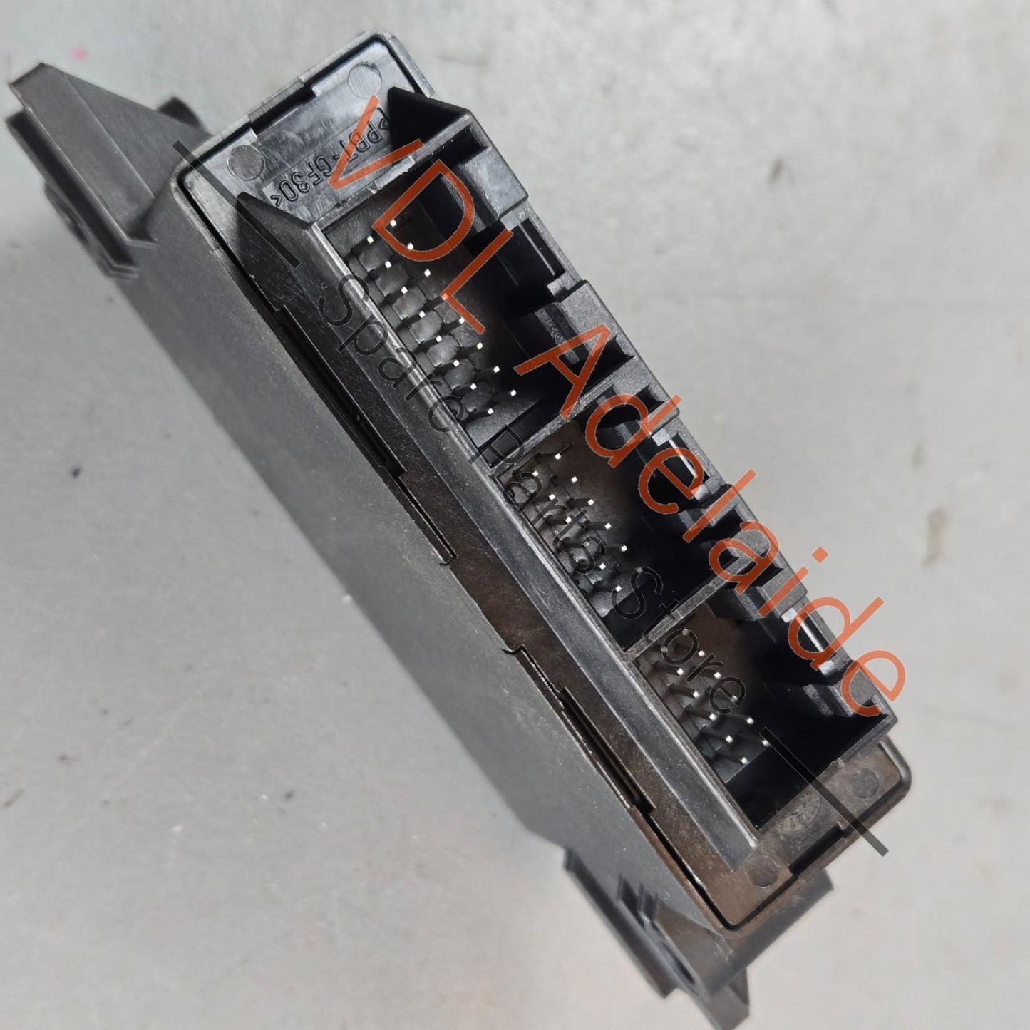 95B919475B    Porsche Control Unit for Parking Sensors 95B919475B