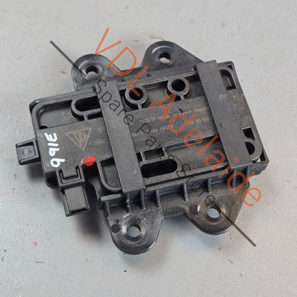 7PP962132A    Porsche Inner Antenna Aerial Amplifier 7PP962132A