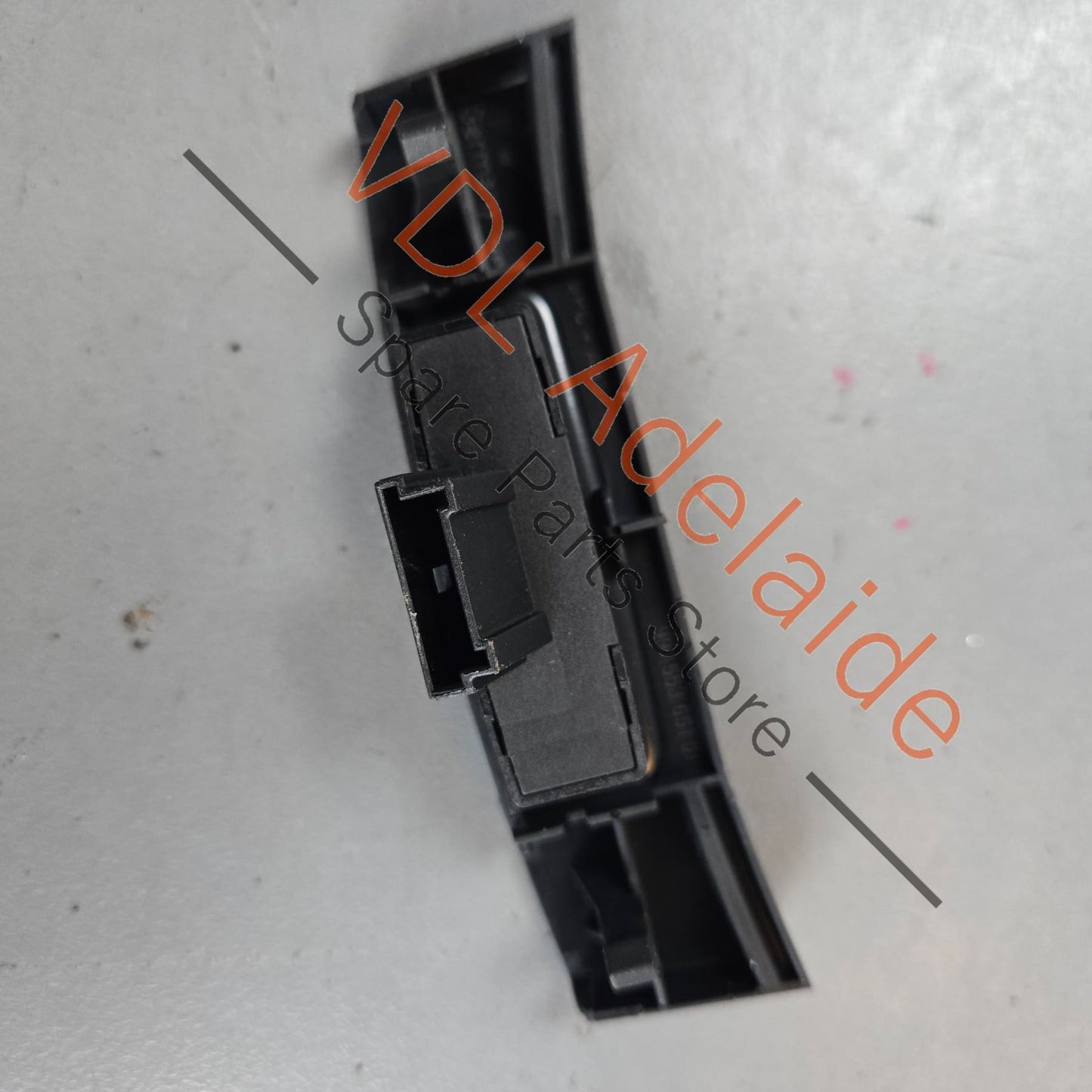 99161333201    Genuine OEM Porsche 911 991 Emergency Hazard Light Switch 99161333201