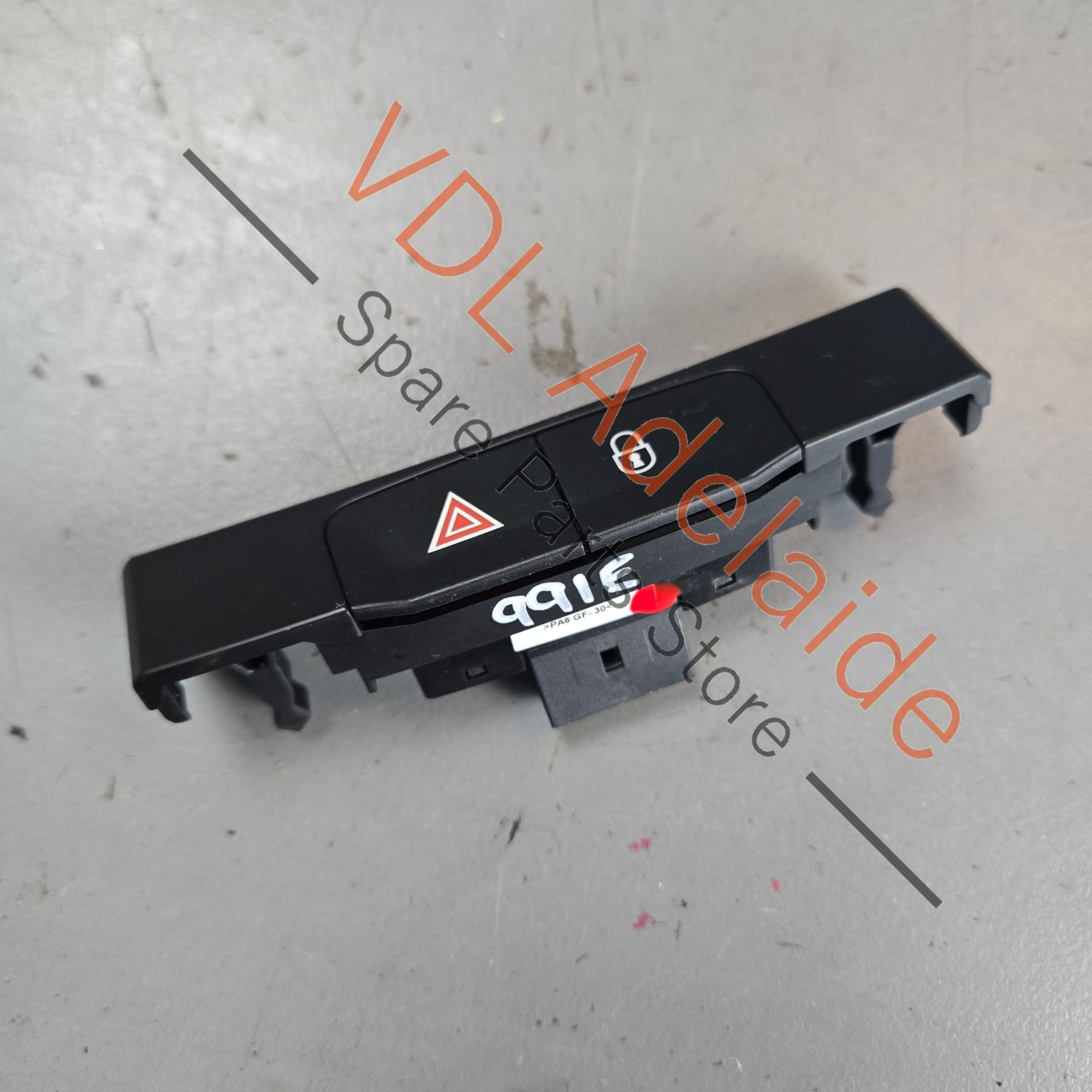99161333201    Genuine OEM Porsche 911 991 Emergency Hazard Light Switch 99161333201