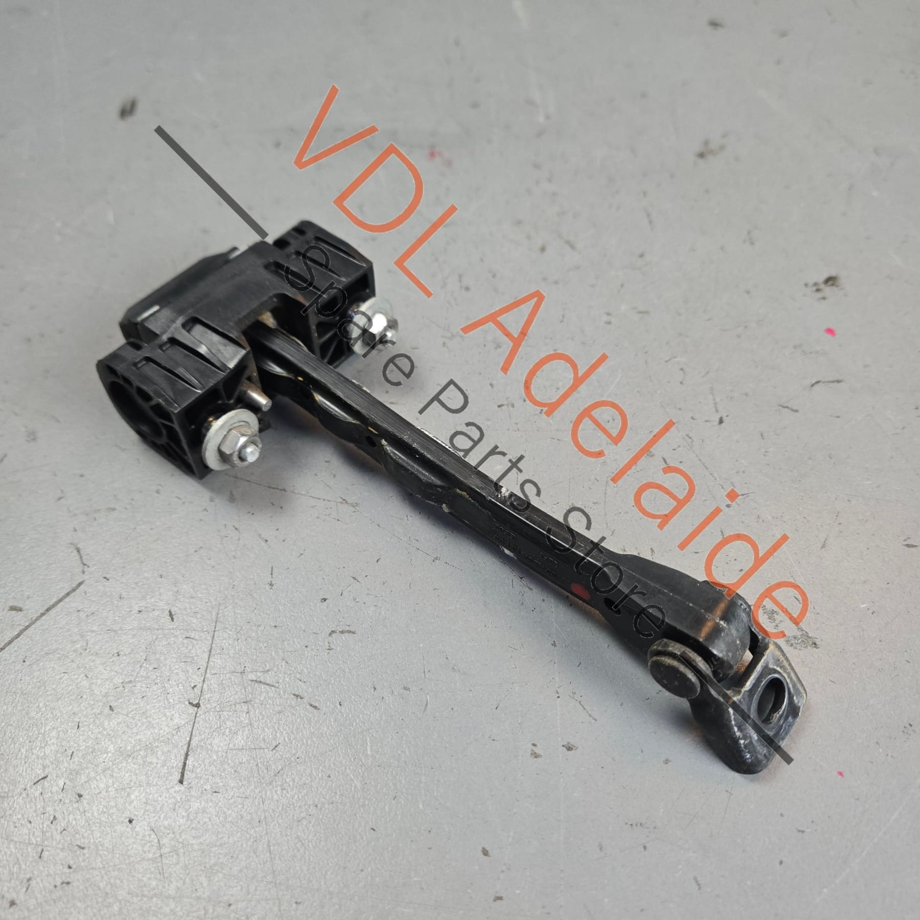 99153715100    Porsche 911 Left or Right Door Catch 99153715100