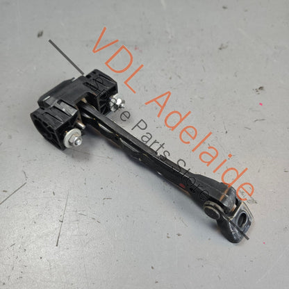 99153715100    Porsche 911 Left or Right Door Catch 99153715100