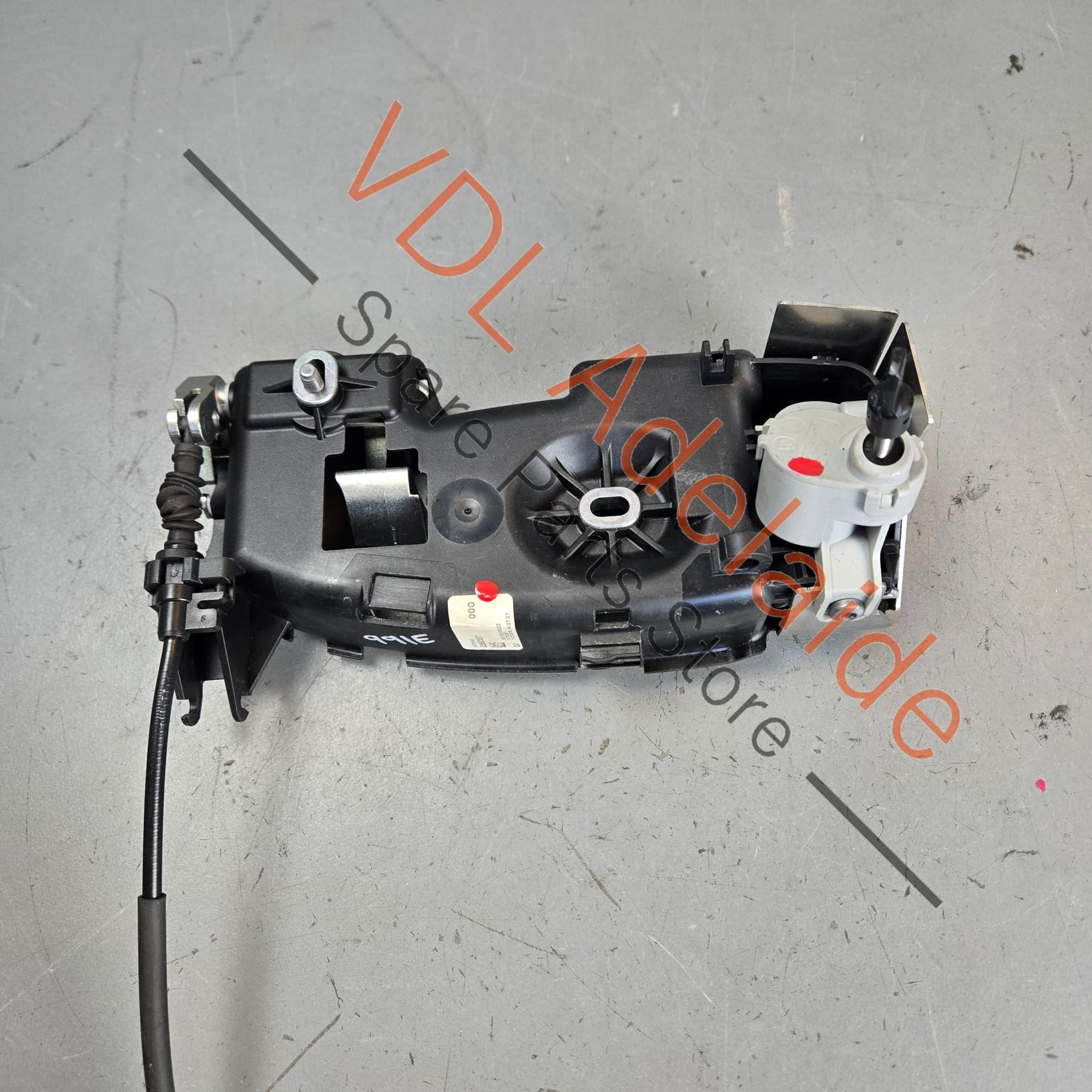 99153891204    Porsche 911 991.1 Right Side Door Handle Bracket 99153891204