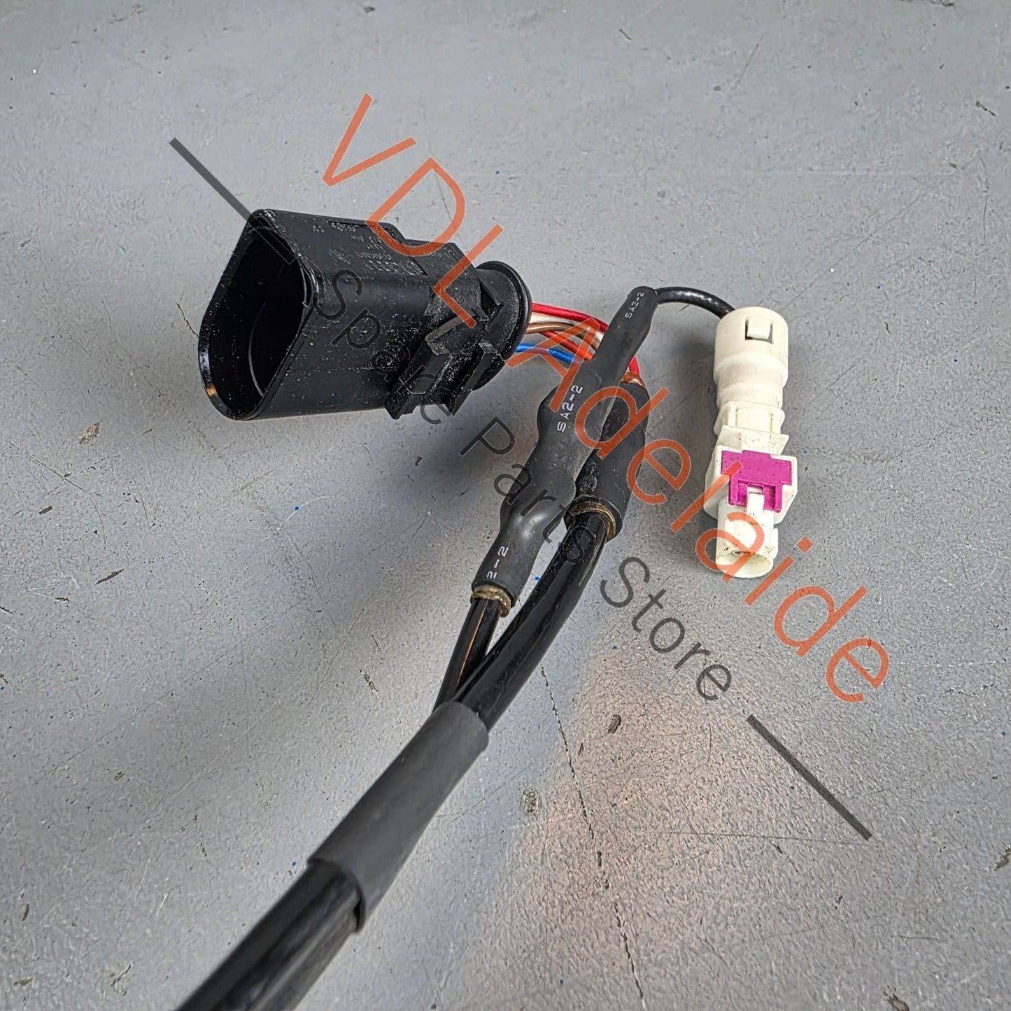 95B980551E 95B980551L   Porsche 911 991 Reverse Camera Genuine OEM with mounting bracket 95B980551E 95B980551L