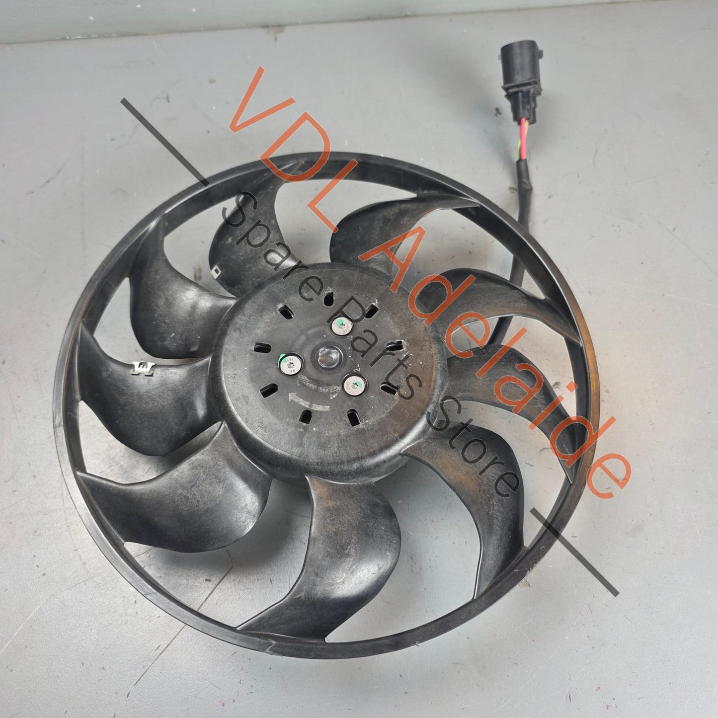 99162493903    Porsche 911 991 Radiator Fan Front 99162493903