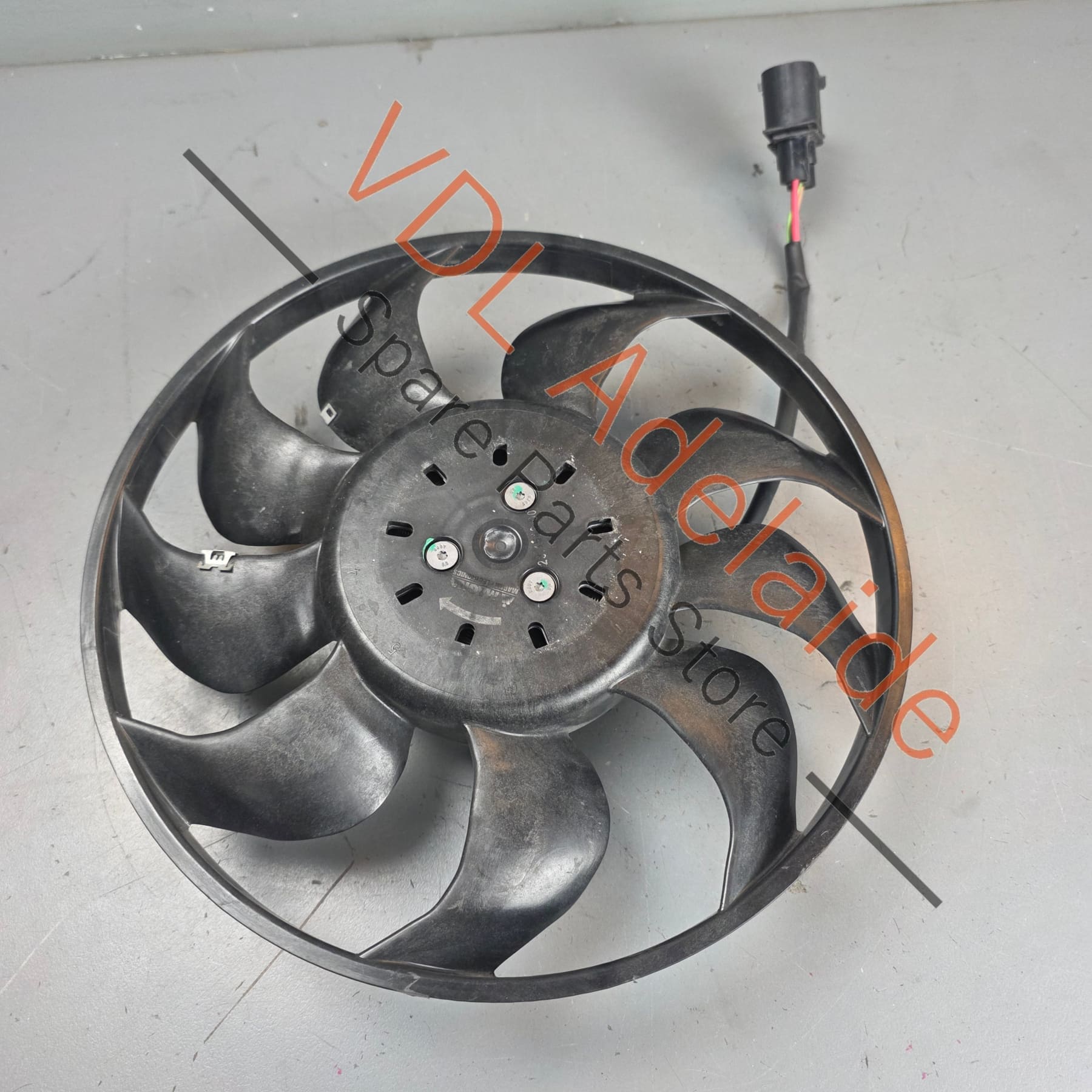 99162493903    Porsche 911 991 Radiator Fan Front 99162493903