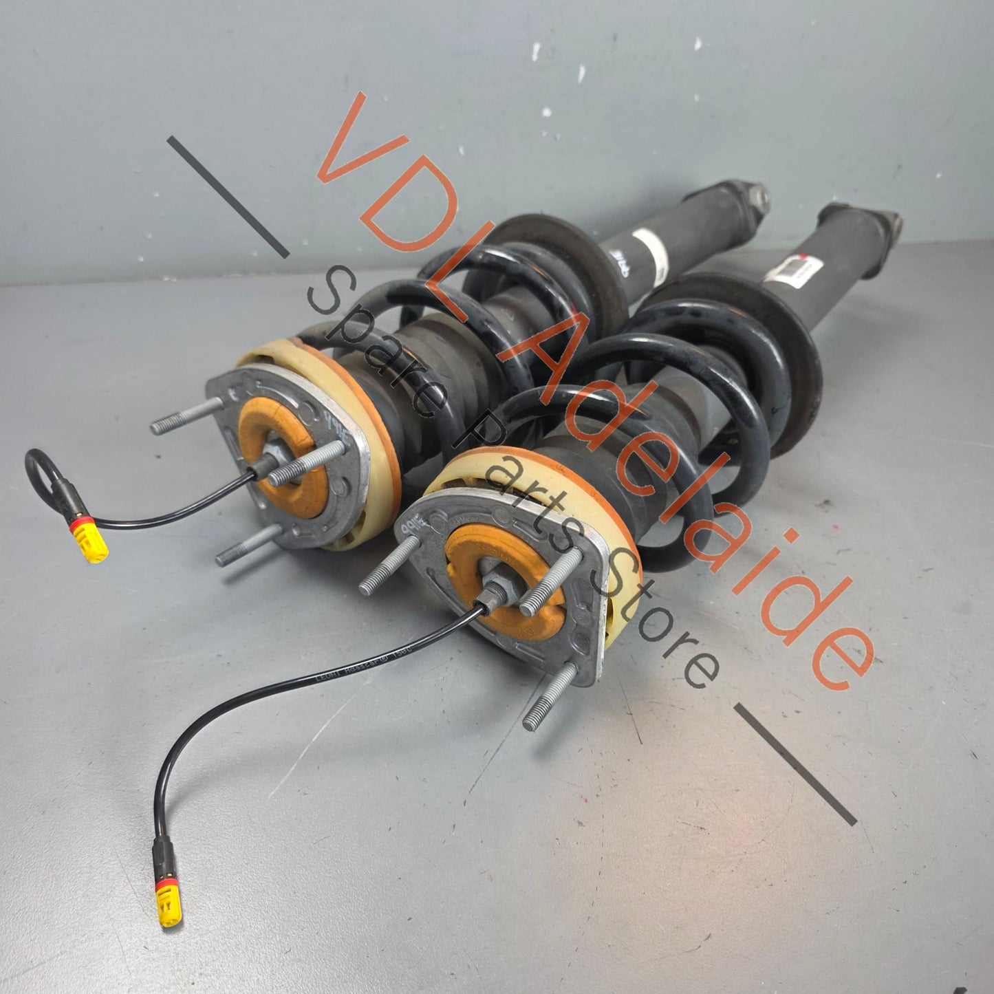 99133305712 99133305323   Porsche 911 991 Rear Shock Absorber pair for PDCC cars 99133305323 99133305712