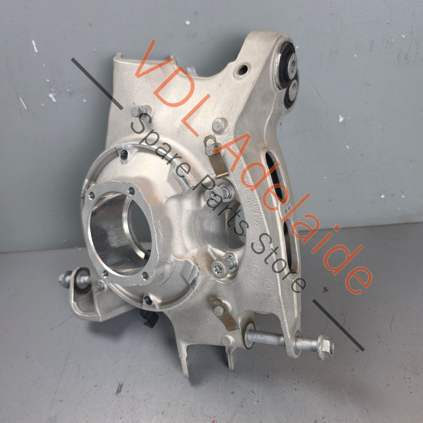 99133111205 99133161204   Porsche 911 991 Rear Suspension Hub Right 99133111205 99133161204