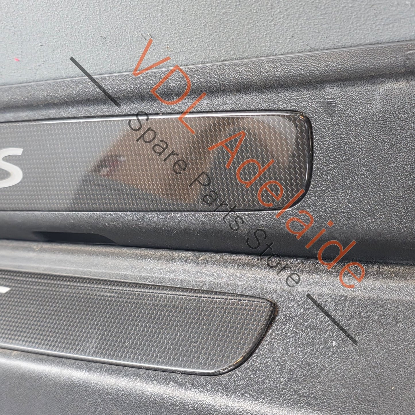 991555981751 991555982751   Porsche 911 991.1 991.2 Illuminated Carbon Sil Trim Strip GTS
