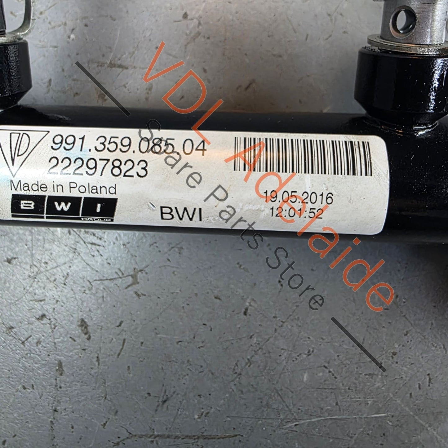 99135908504 9P1616217A   Porsche 911 PDCC Swaybar Link Hydraulic Damper 99135908504 9P1616217A