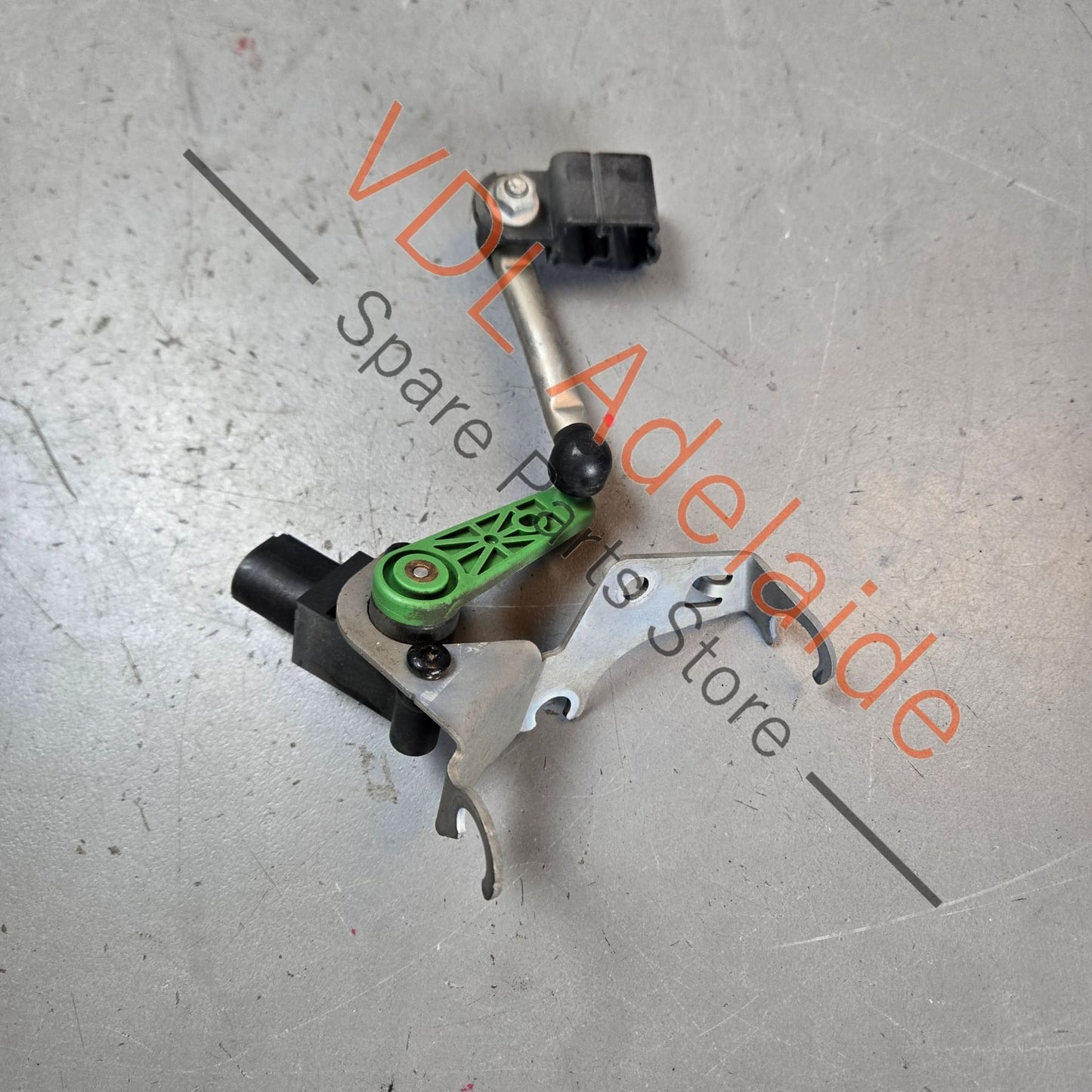 99160940702 99133302104   Porsche 911 Left Rear Suspension Level Sensor 99160940702 99133302104