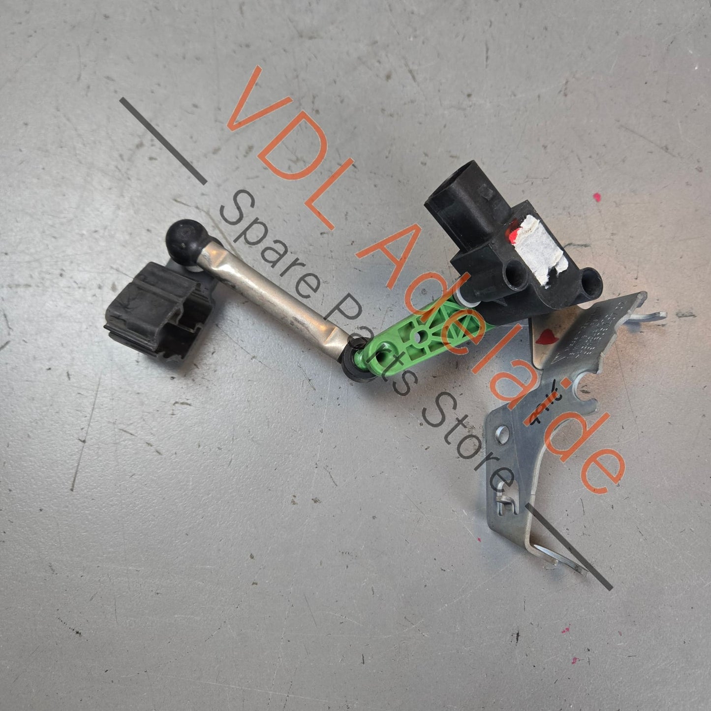 99160940702 99133302104   Porsche 911 Left Rear Suspension Level Sensor 99160940702 99133302104