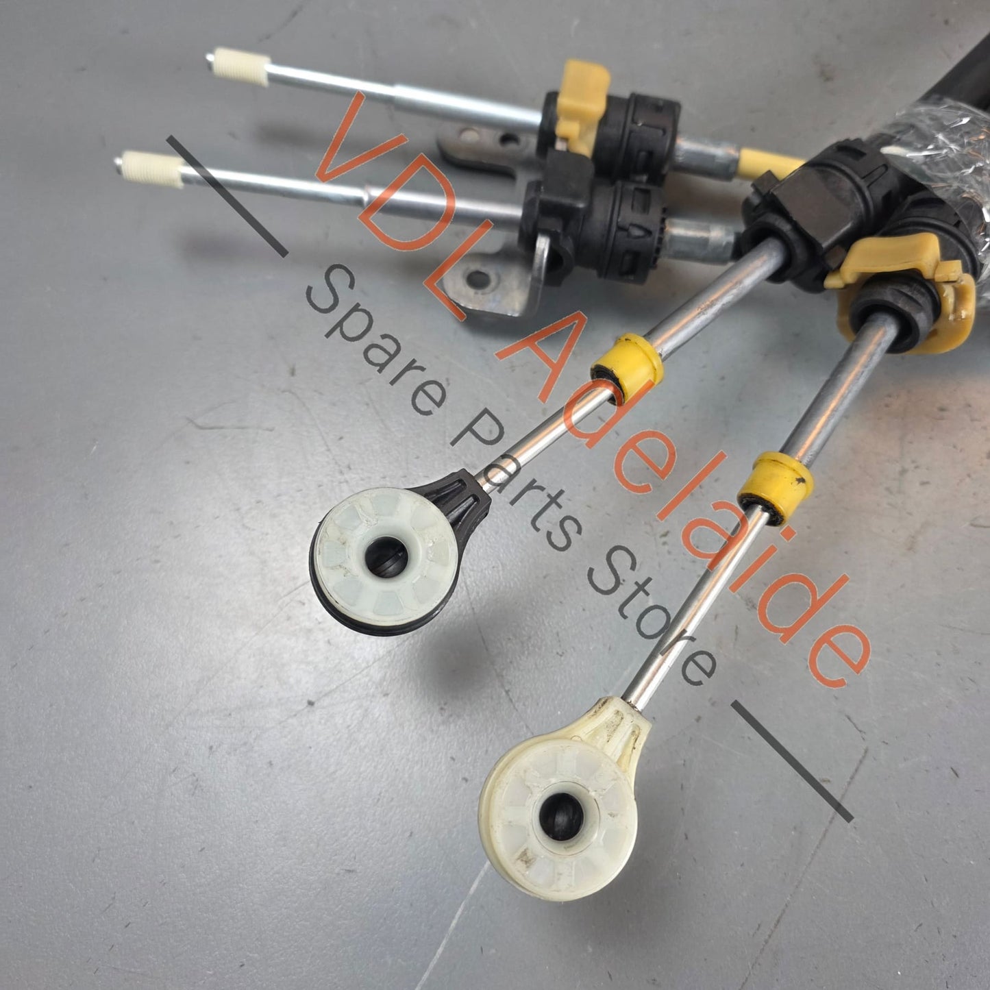 99142404100 992711007A   Porsche 911 Manual Gear Shifter Cable 992711007A 99142404100