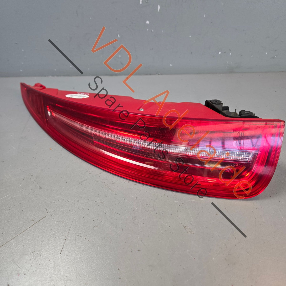 99163114316 99163114315  Porsche 911 991.1 Rear Left Tail Light 99163114316 Genuine OEM