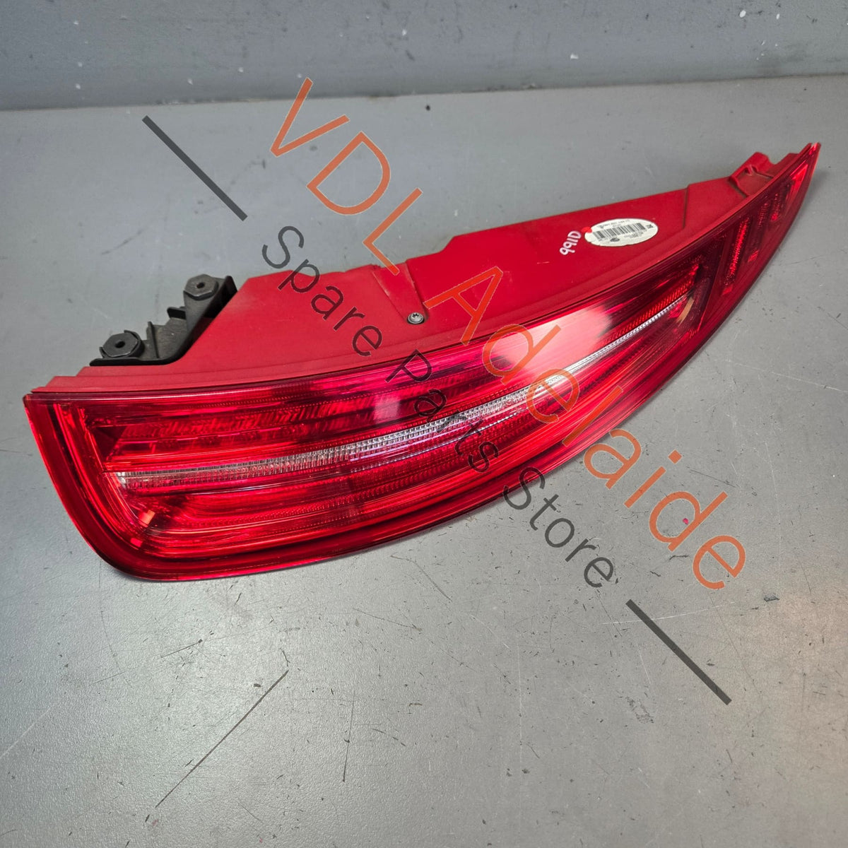 99163114416 99163114415  Porsche 911 991.1 Rear Right Tail Light 99163114416 Genuine OEM