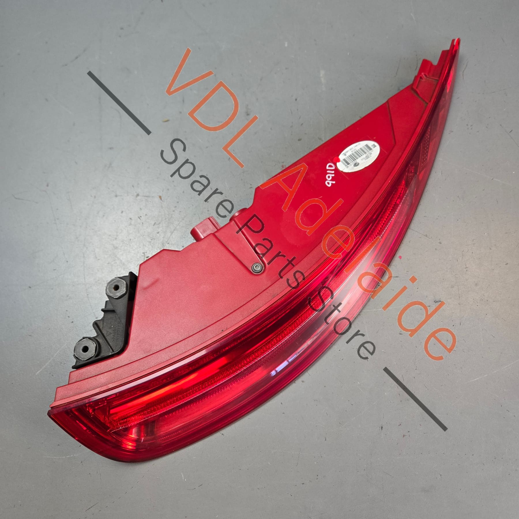 99163114416 99163114415  Porsche 911 991.1 Rear Right Tail Light 99163114416 Genuine OEM