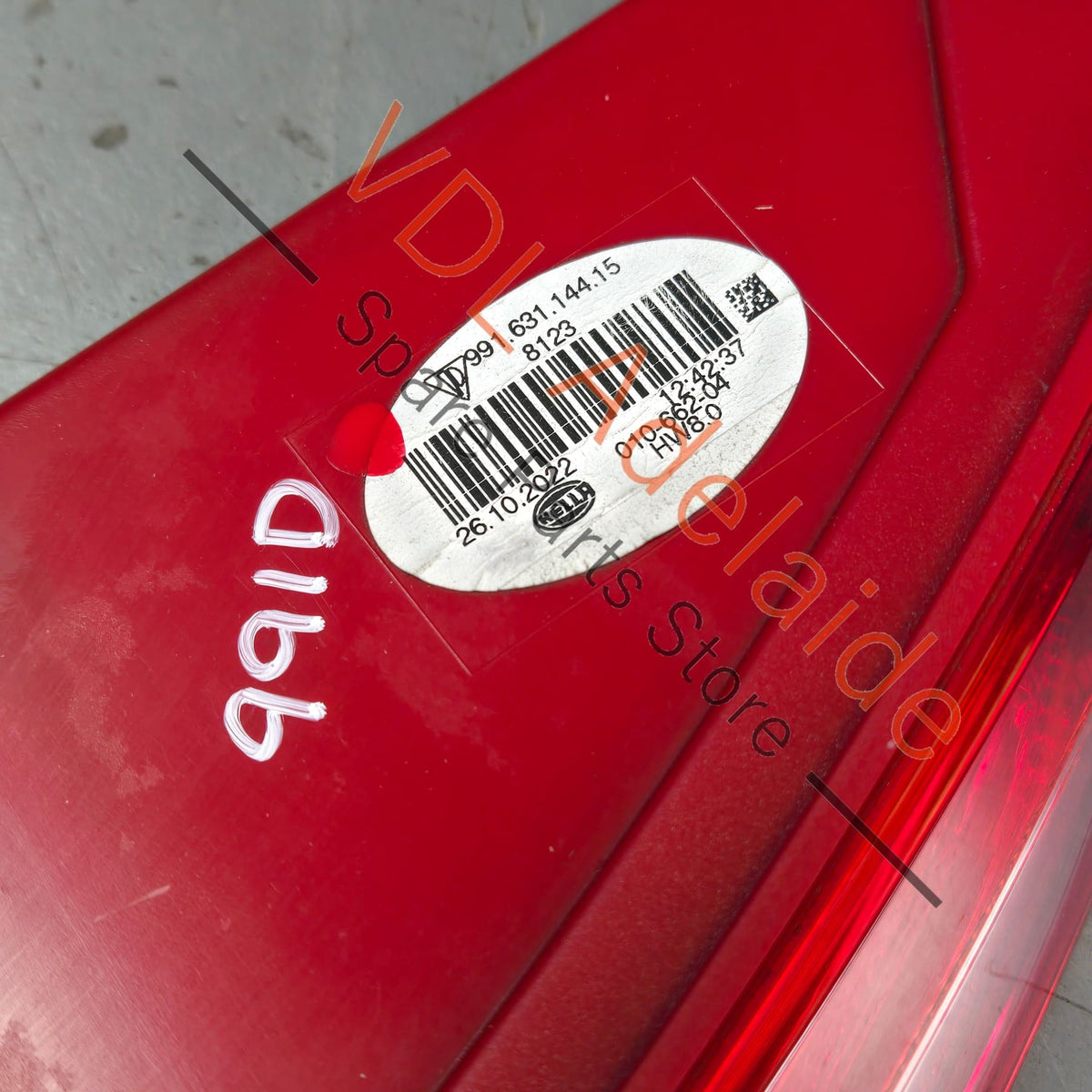 99163114416 99163114415  Porsche 911 991.1 Rear Right Tail Light 99163114416 Genuine OEM