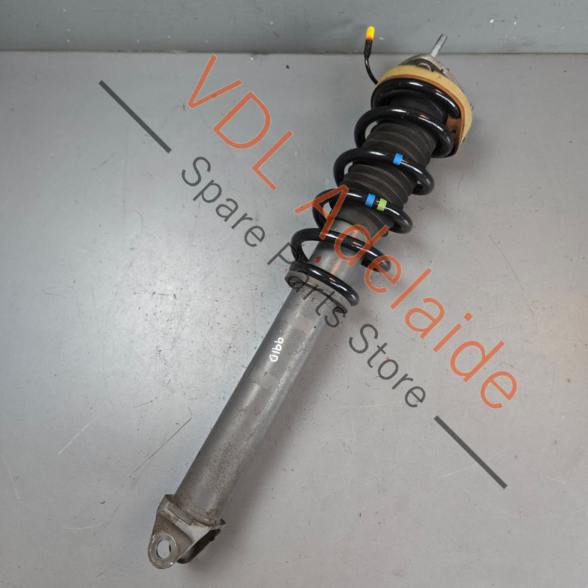 99133305324 99133305304  Porsche 911 991 Rear Shock Absorber Strut Pair 99133305324