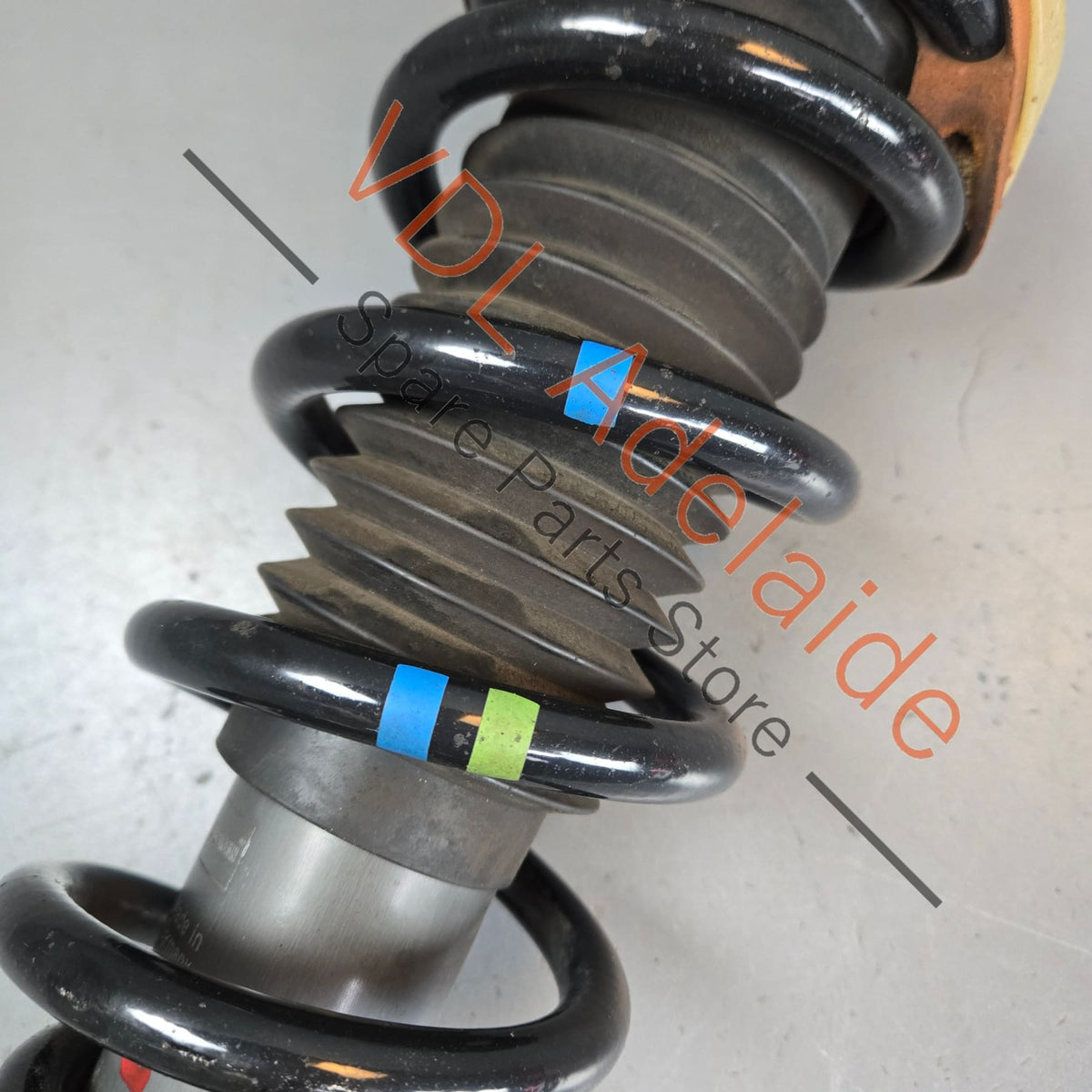 99133305324 99133305304  Porsche 911 991 Rear Shock Absorber Strut Pair 99133305324