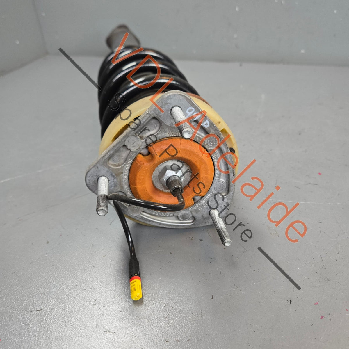 99133305324 99133305304  Porsche 911 991 Rear Shock Absorber Strut Pair 99133305324