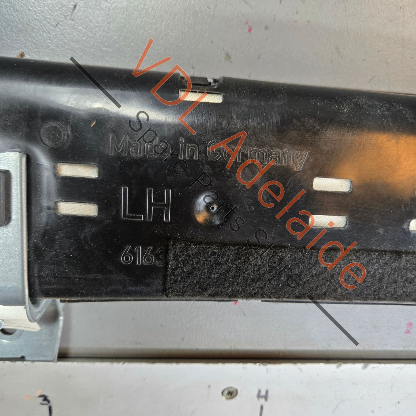99180309100   Porsche 911 991 Left Door Airbag 99180309100
