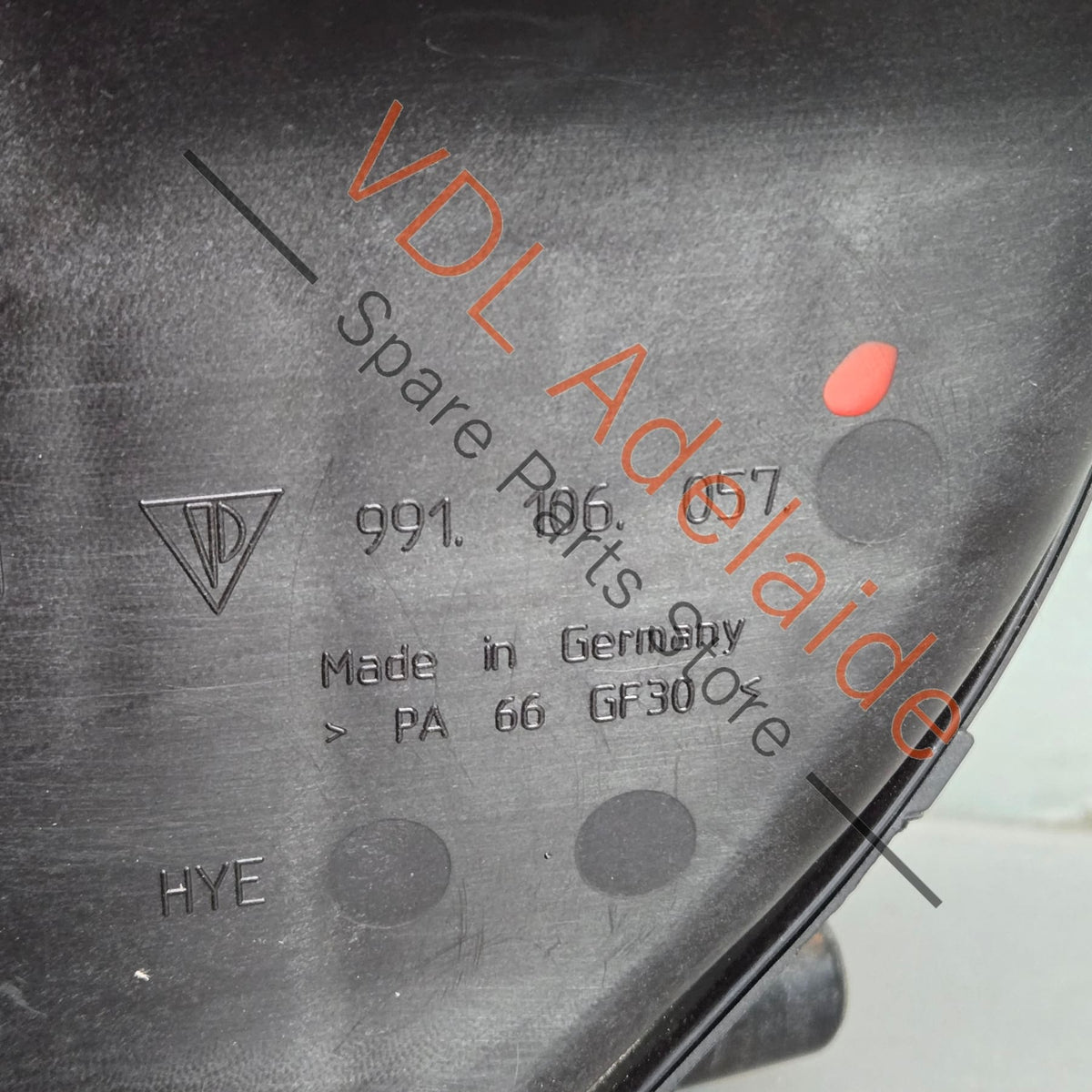 991106057 99110605705  Porsche 911 Coolant Expansion Reservoir Tank 99110605705 991106057