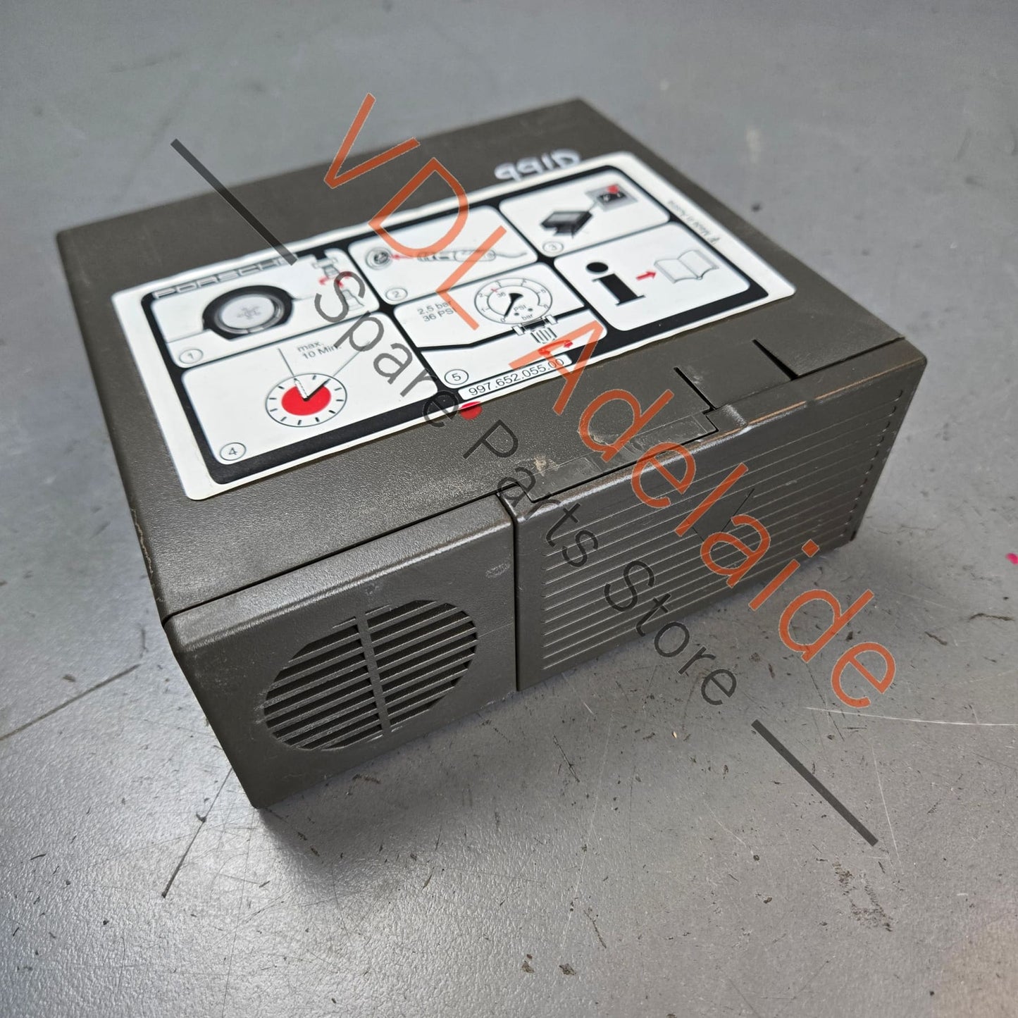 99765205500   Porsche 911 991 12V Emergency Flat Tyre Air Compressor Pump 99765205500