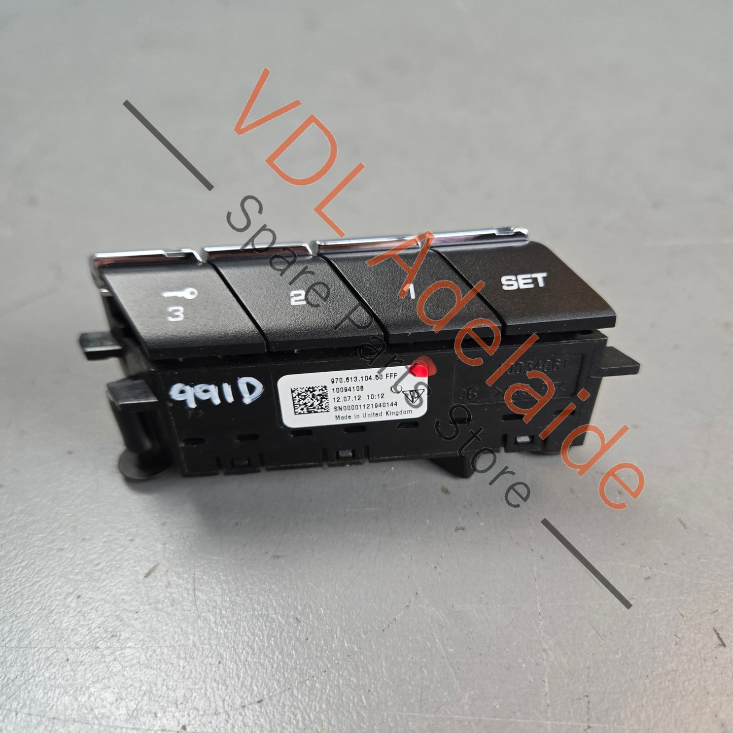 97061310450 97061310451  Porsche 911 991 Memory Seat Switch Right Side Door 97061310451 97061310450