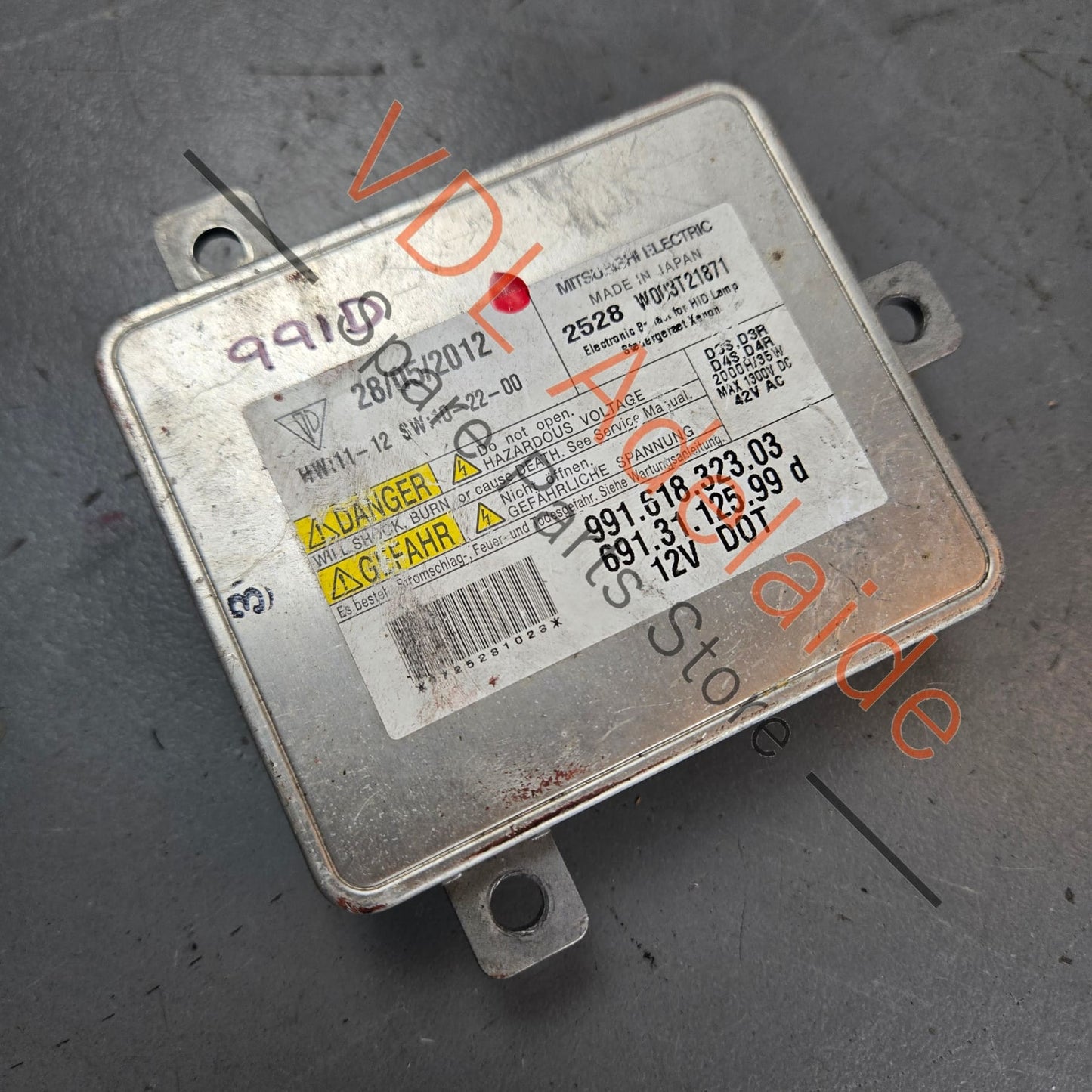 99161832303   Porsche 911 991 Xenon Headlight Control Unit Module 99161832303