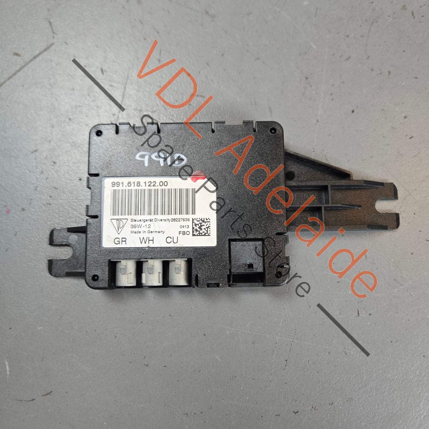 99161812200   Porsche 911 991 Antenna Control Module 99161812200