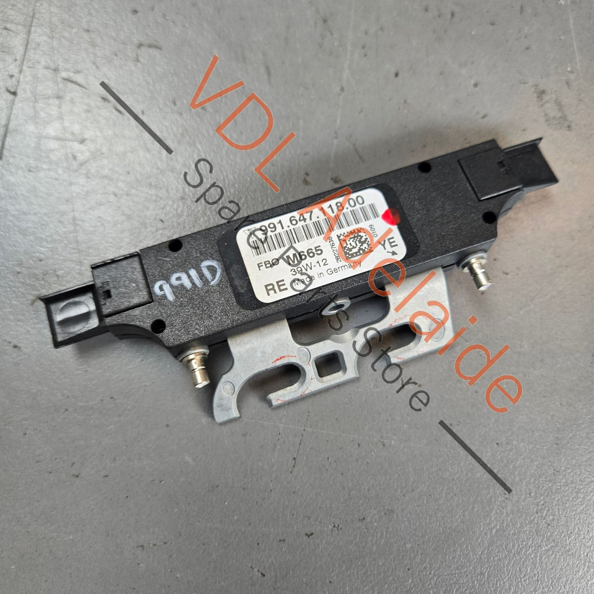 99164711800   Porsche 911 991 Antenna Control Module 99164711800