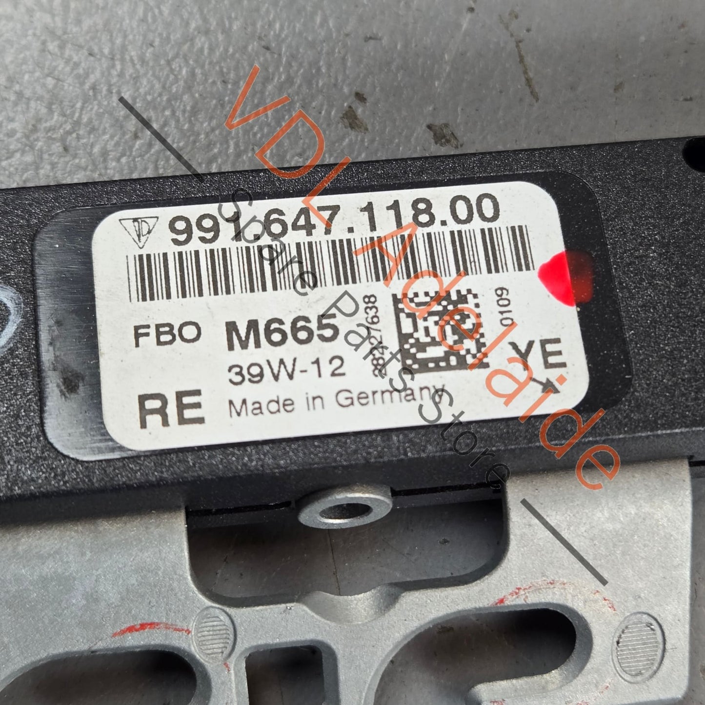 99164711800   Porsche 911 991 Antenna Control Module 99164711800