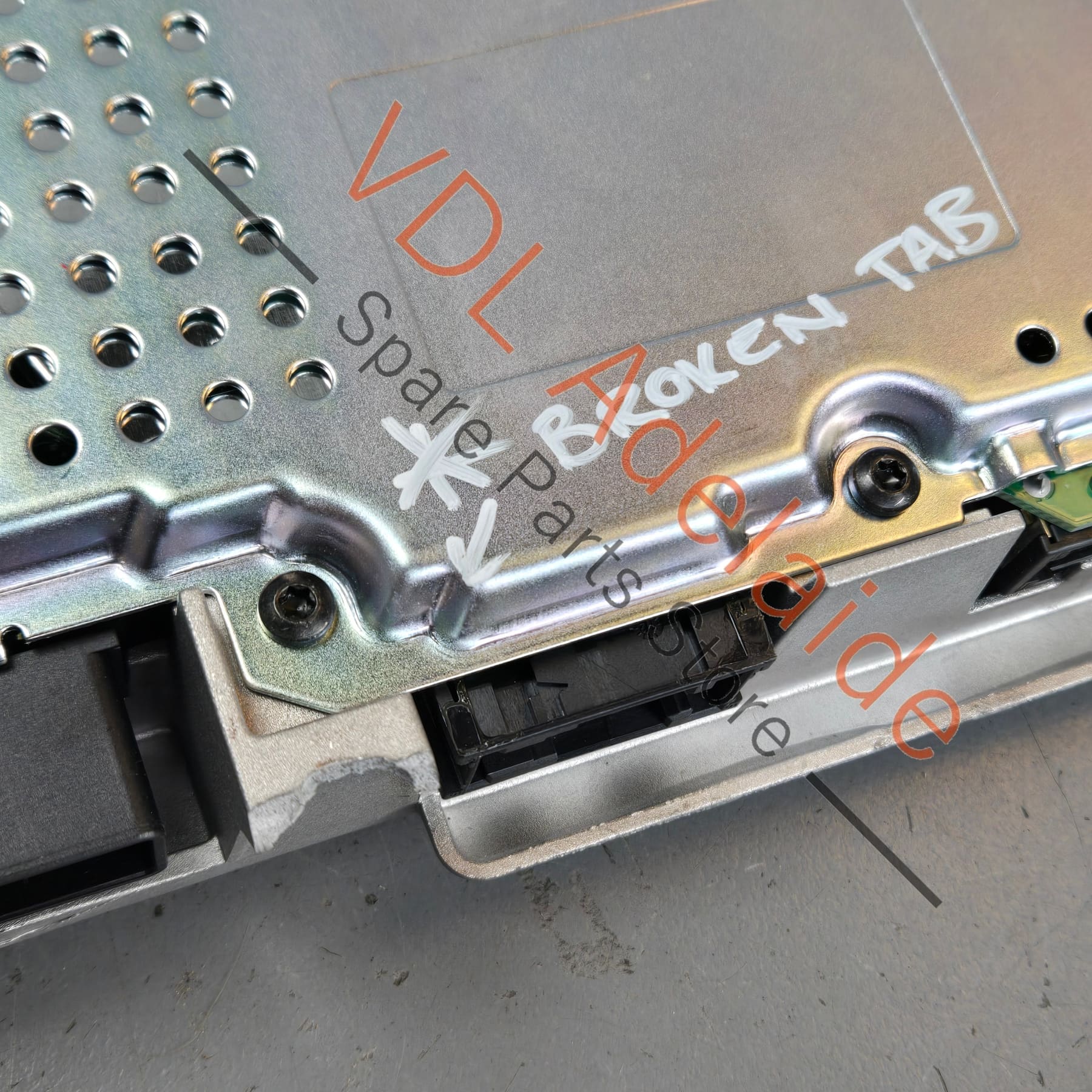 7PP035223P 7PP035223AA  Porsche BOSE Audio Amplifier Amp 7PP035223P 95564530201 7PP035223AA