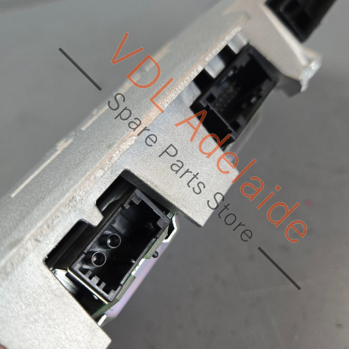 7PP035223P 7PP035223AA  Porsche BOSE Audio Amplifier Amp 7PP035223P 95564530201 7PP035223AA