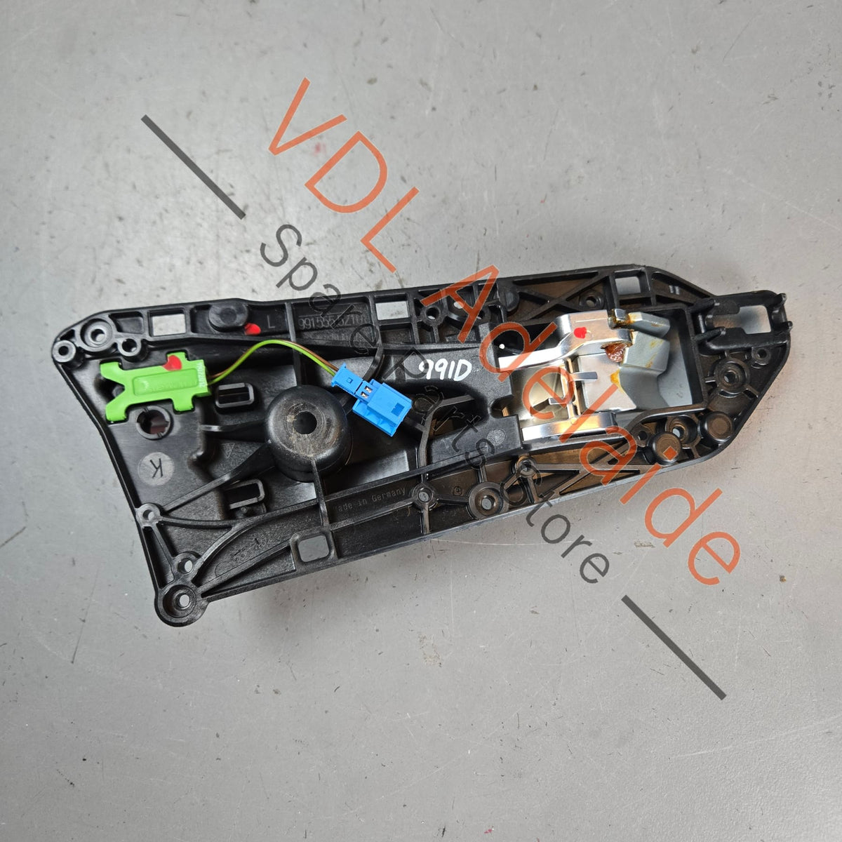 99155552102V08 99155552102   Porsche 911 991 Left Interior Door Handle 99155552102