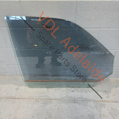 7H0845202D    VW Multivan Transporter T5 Right Front Door Glass