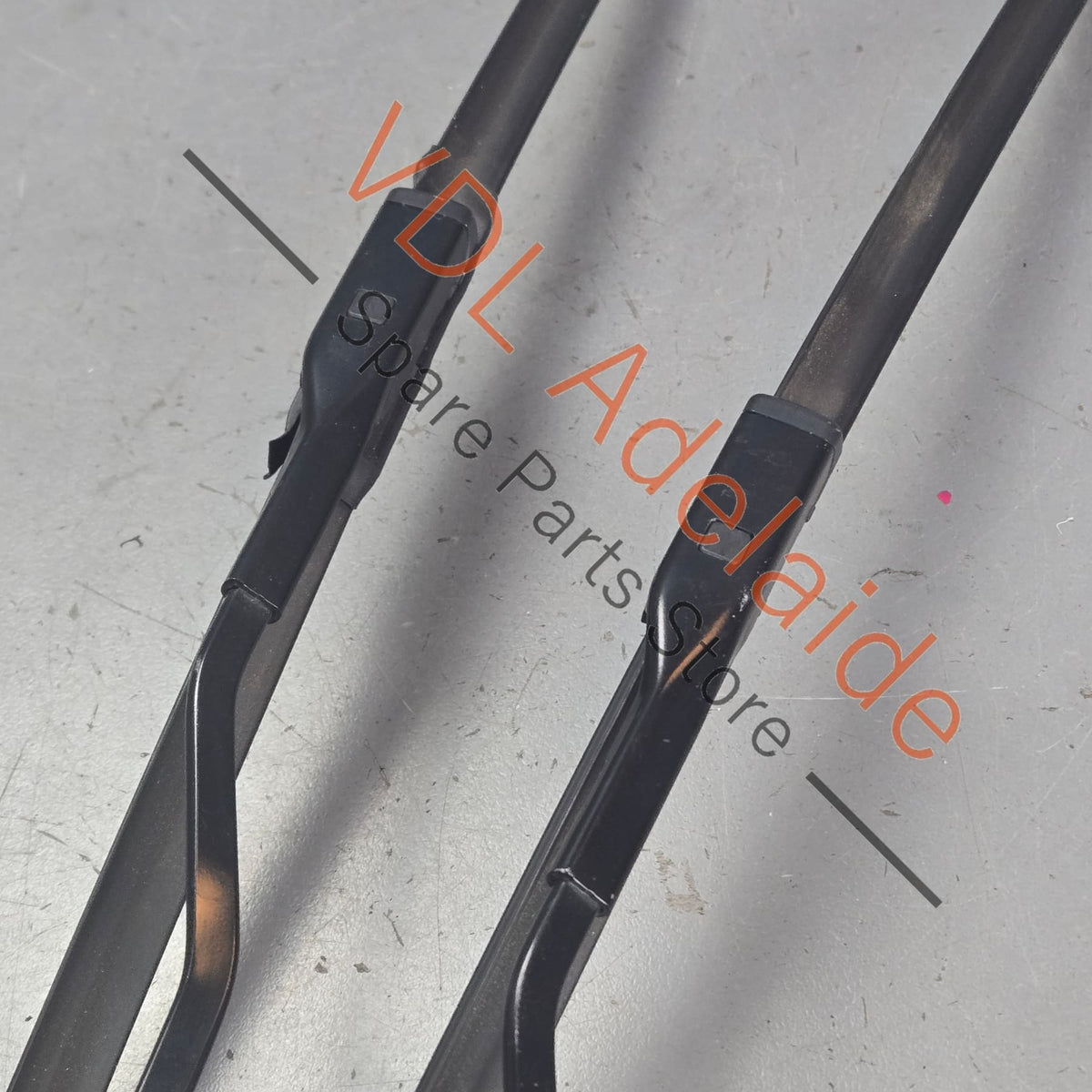 99162813103 99162813201  Porsche 911 991 Pair of Windscreen Wiper Arms